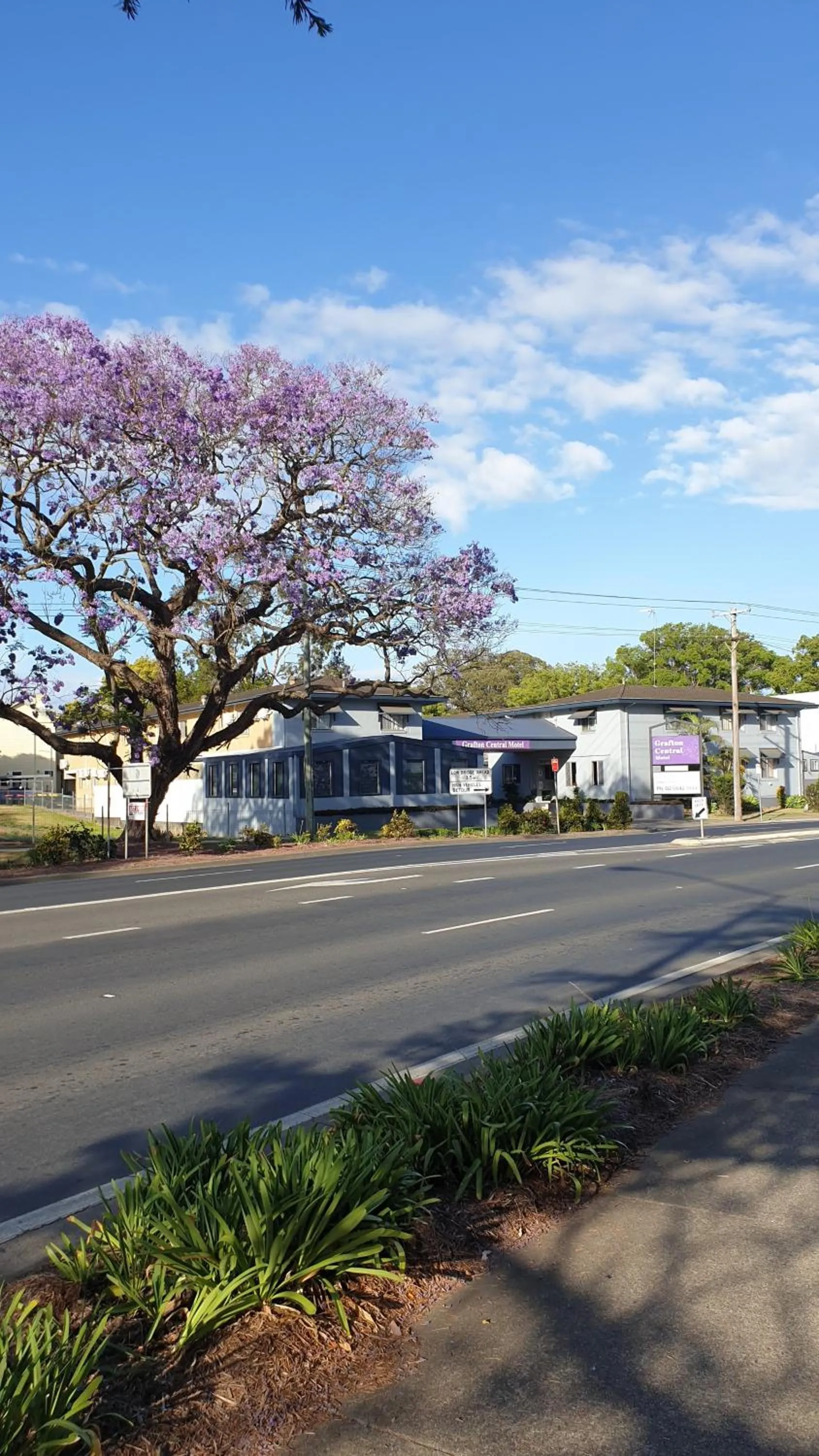 Property building in Grafton Central Motel