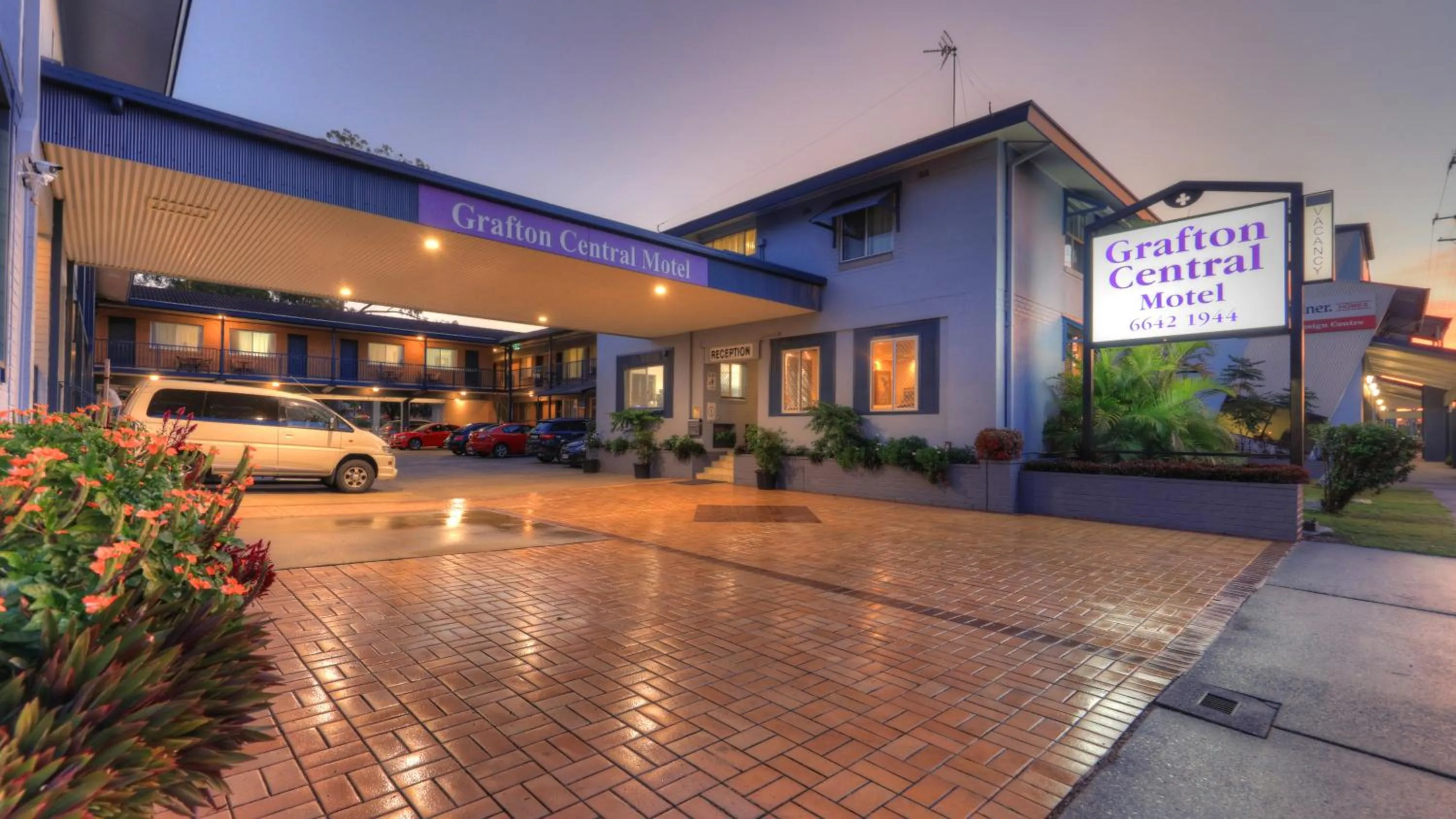 Property building in Grafton Central Motel