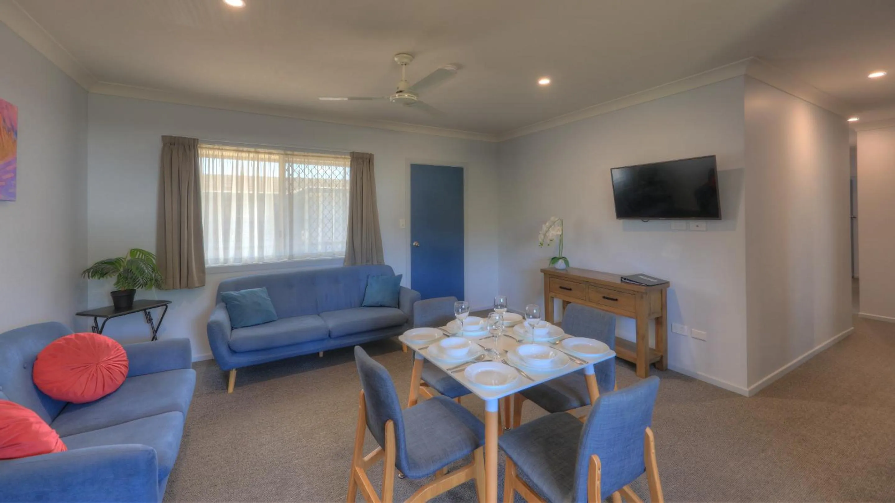 Living room in Grafton Central Motel