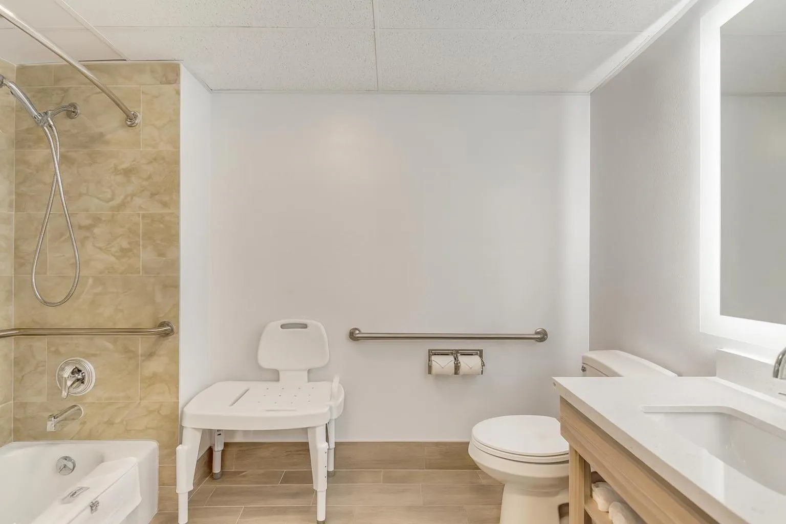 Shower in Suburban Studios Salt Lake City Airport