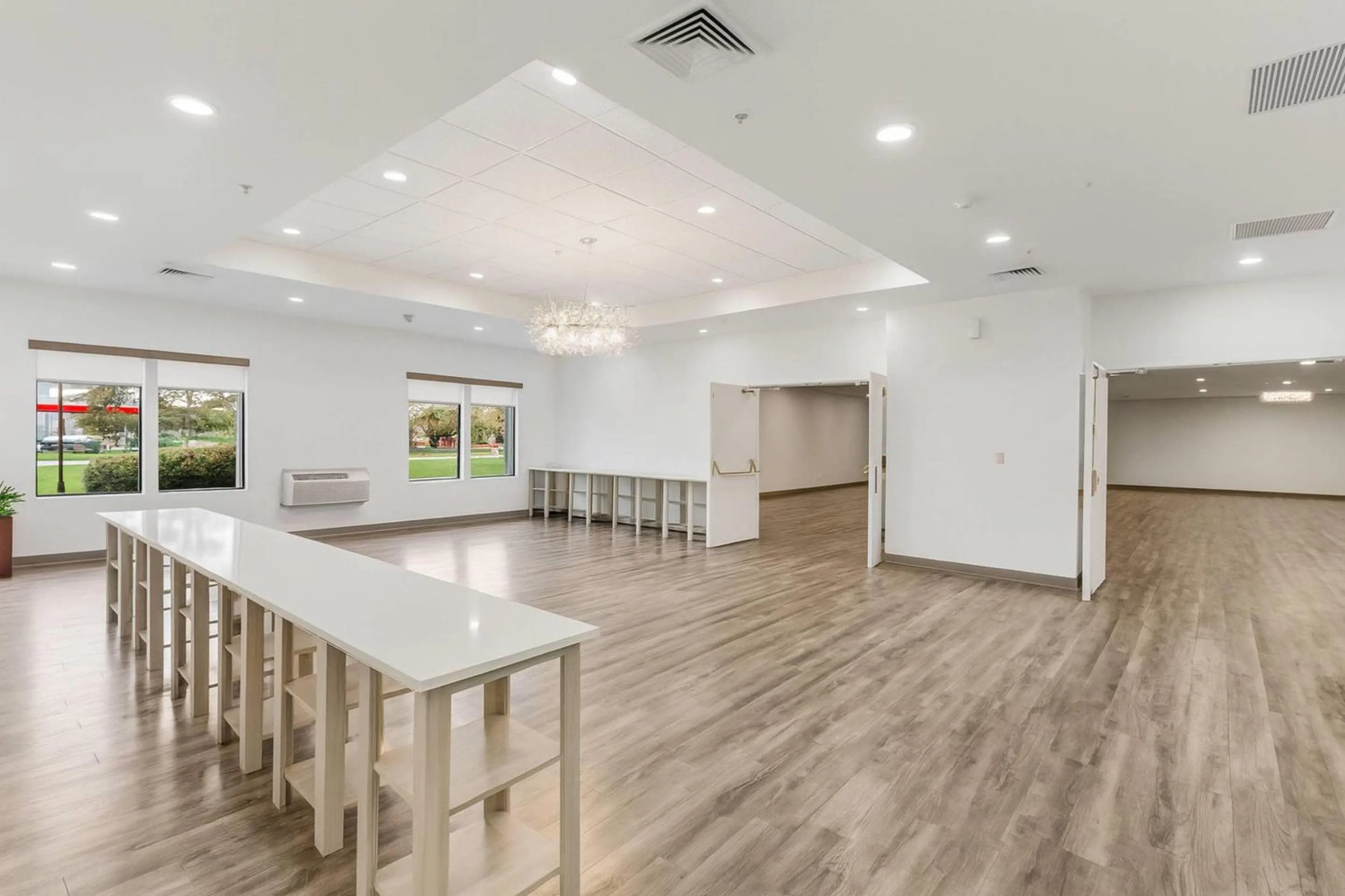 Meeting/conference room in Suburban Studios Salt Lake City Airport