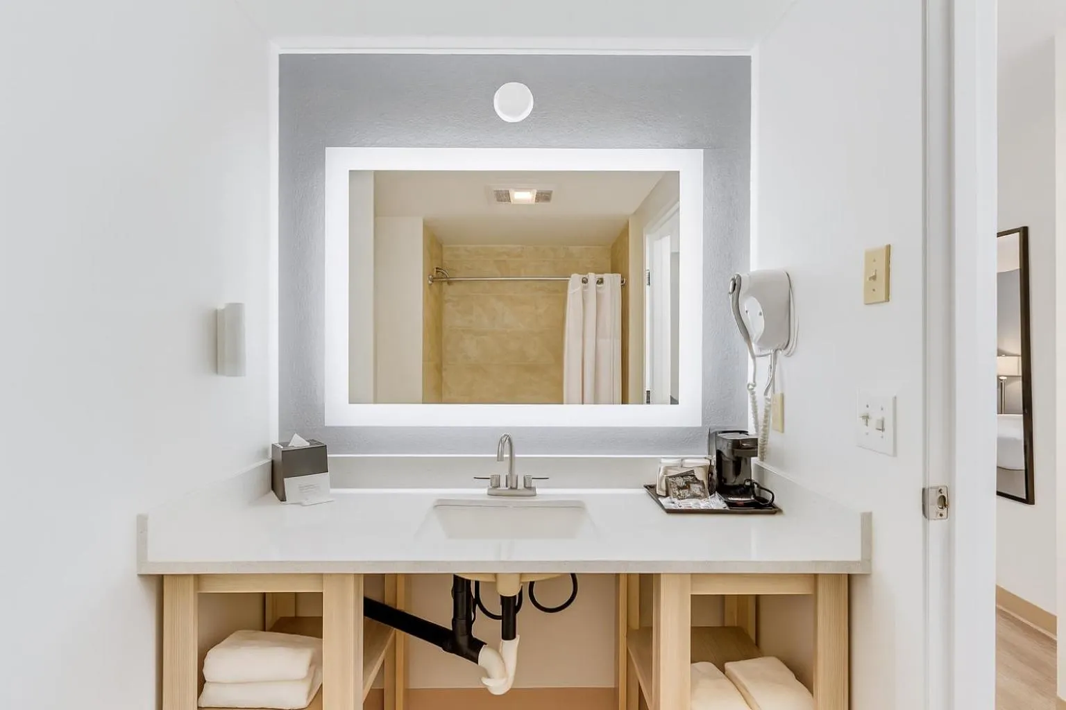 Bathroom in Suburban Studios Salt Lake City Airport