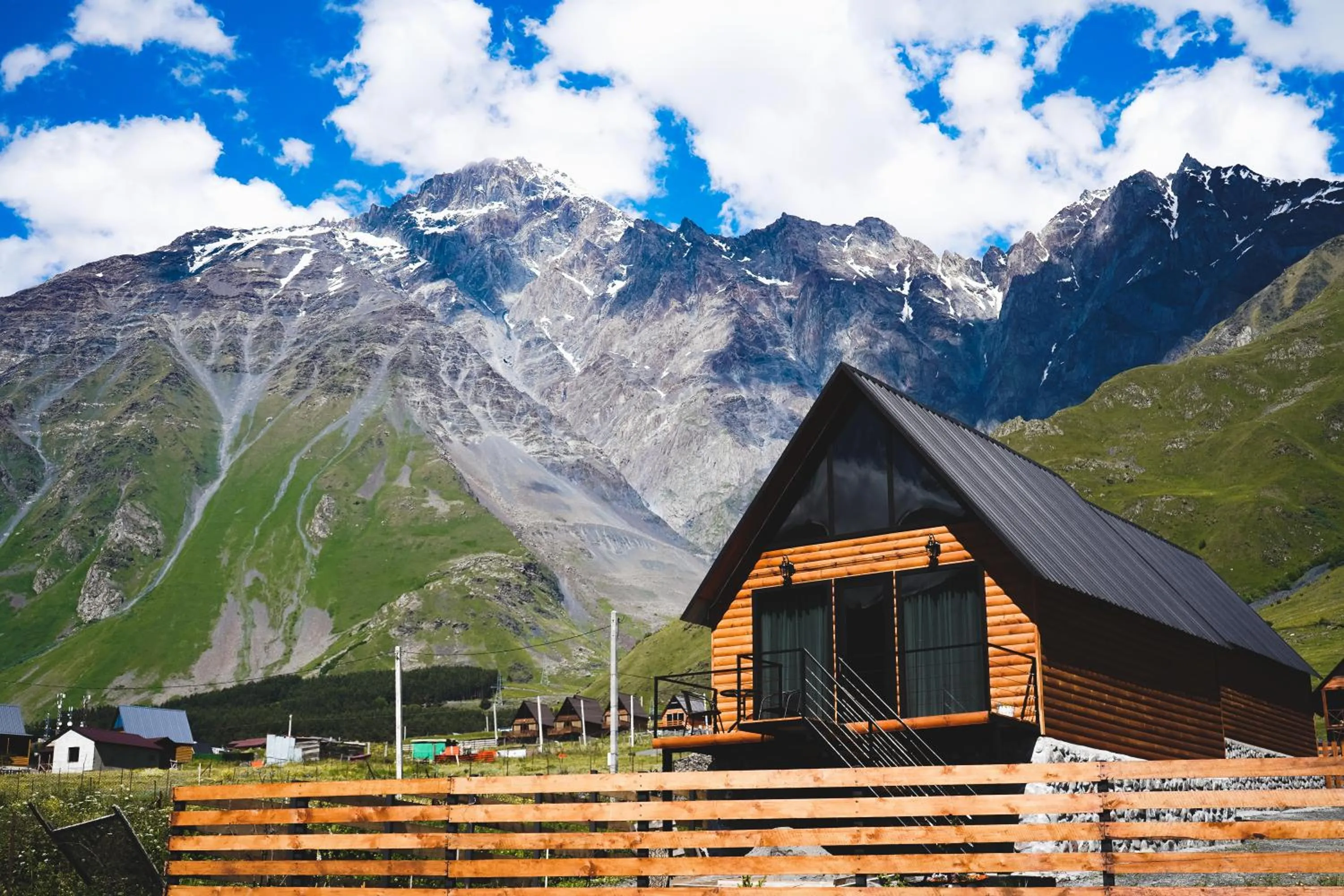 Traveler's Cottages in Kazbegi