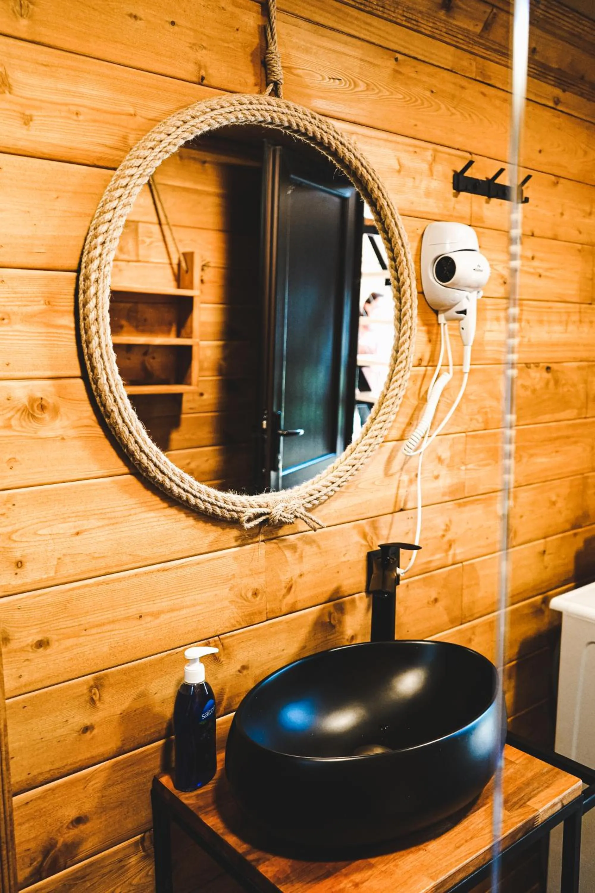 Traveler's Cottages in Kazbegi