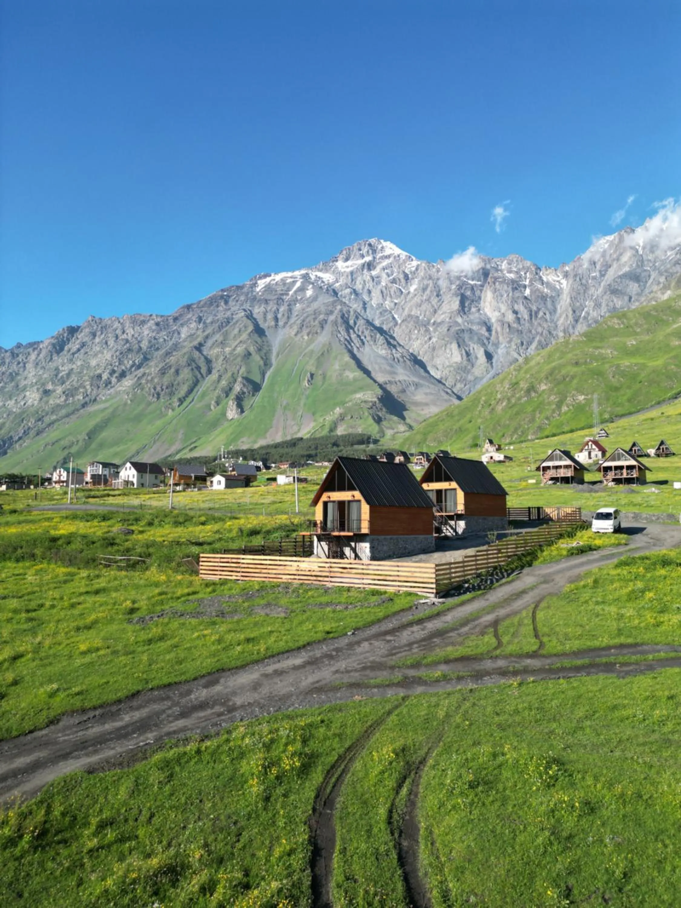 Traveler's Cottages in Kazbegi
