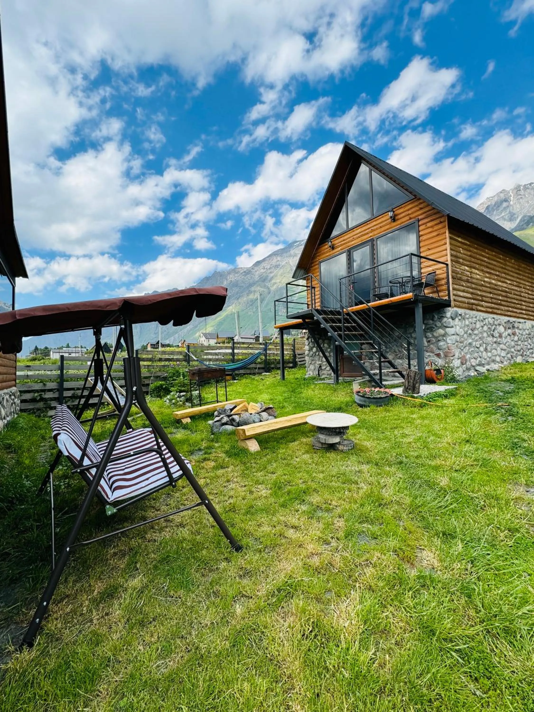 Traveler's Cottages in Kazbegi