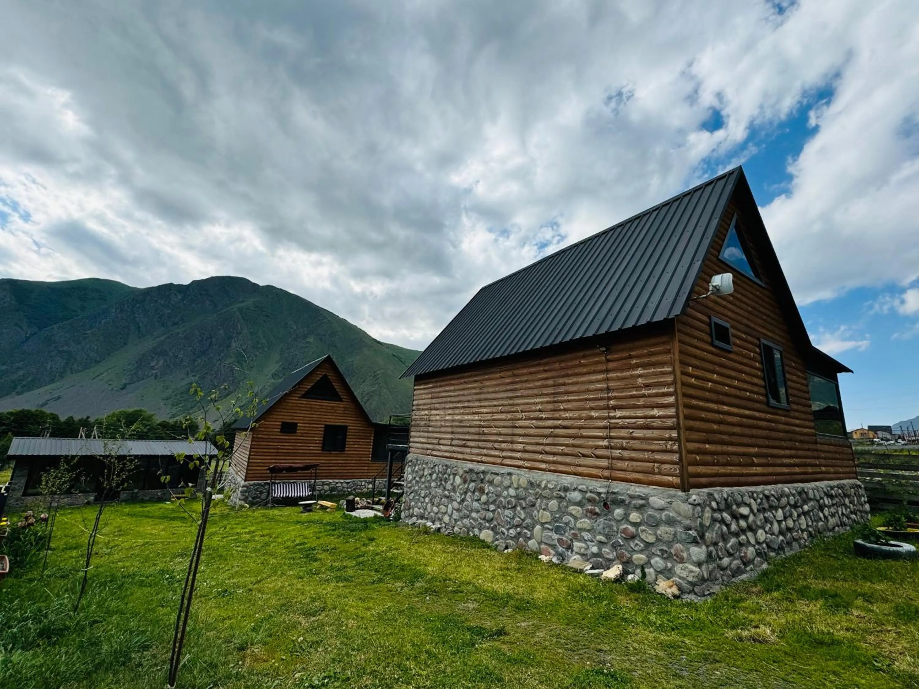 Traveler's Cottages in Kazbegi