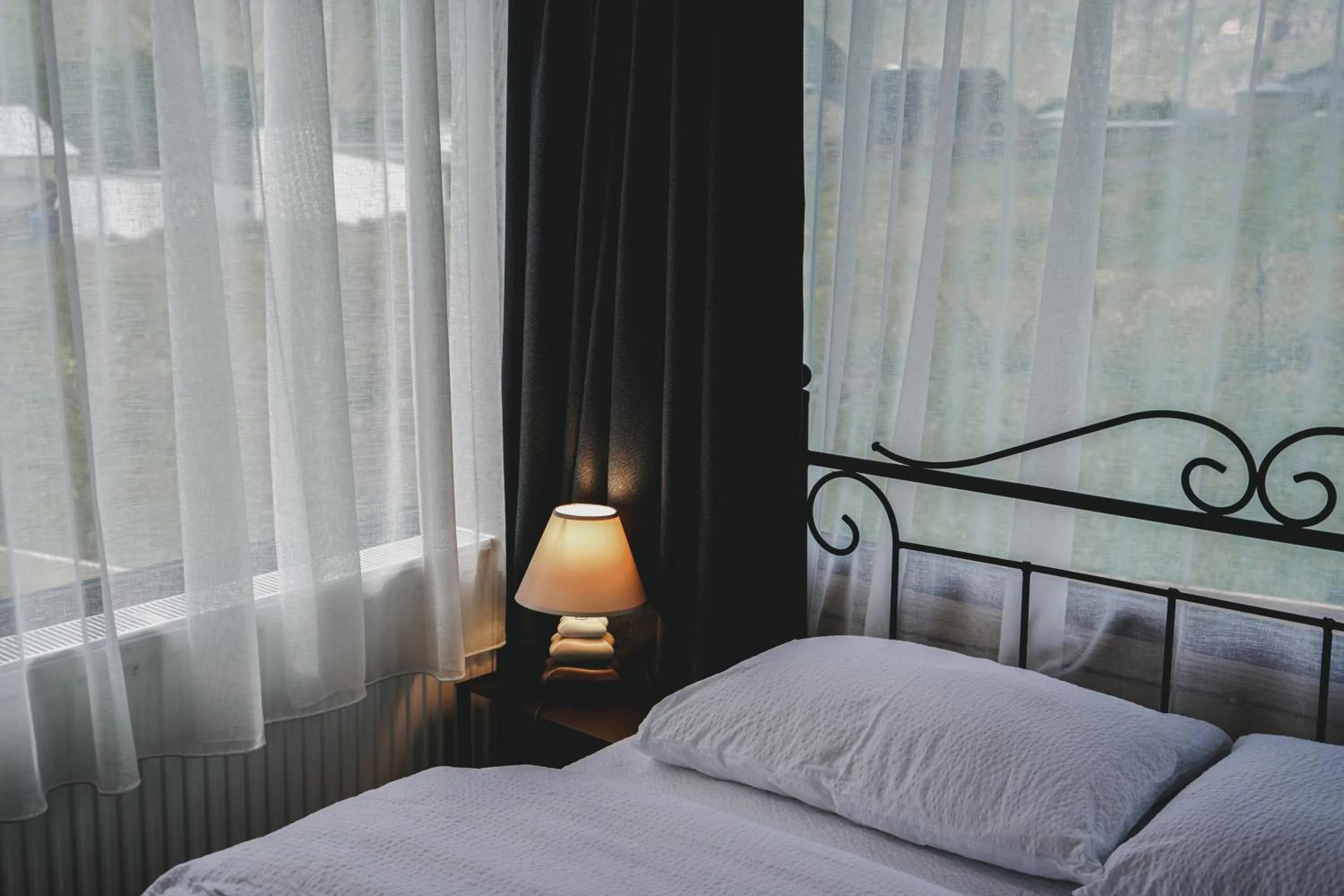 Bed in Traveler's Cottages in Kazbegi