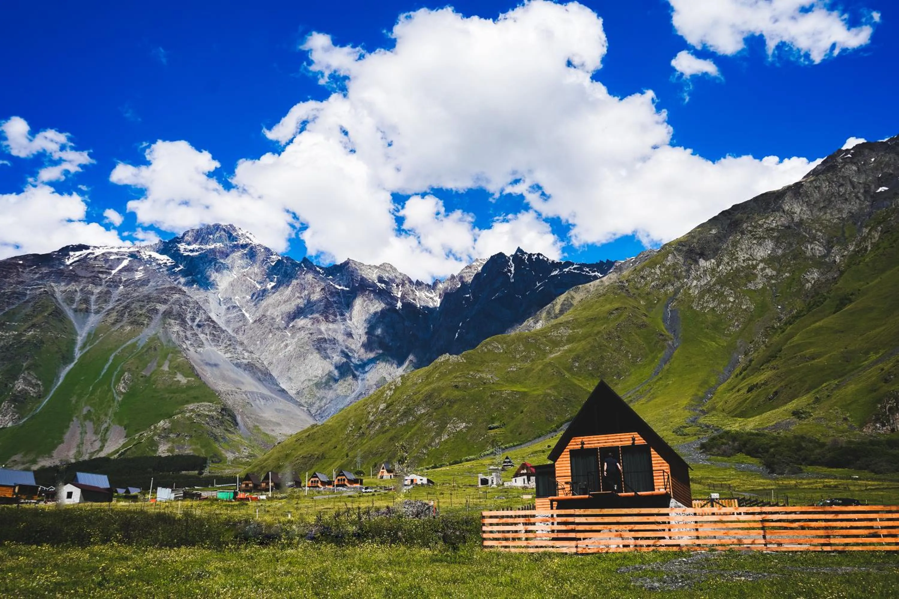 Traveler's Cottages in Kazbegi