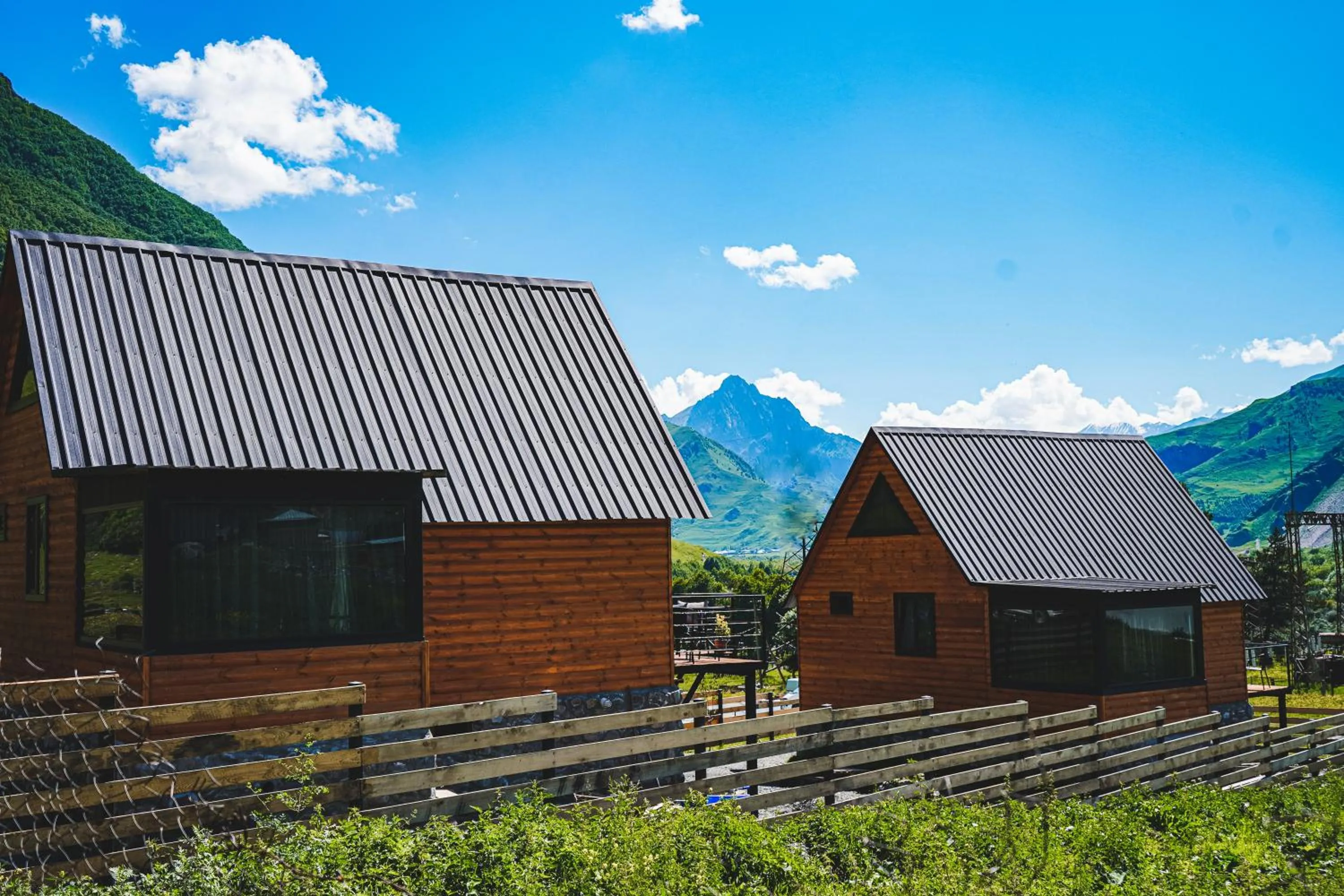 Traveler's Cottages in Kazbegi