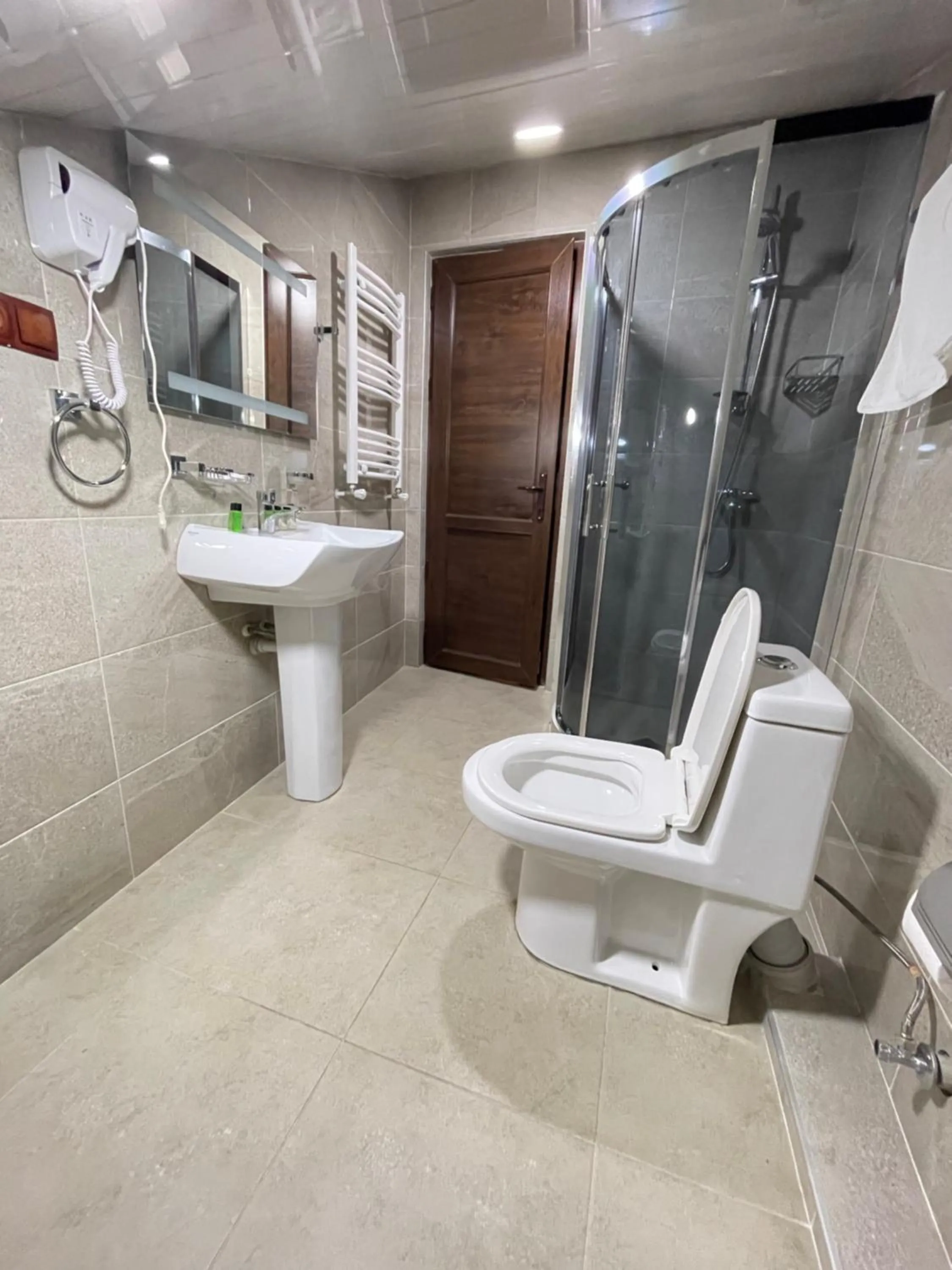 Bathroom in Hotel Elite House