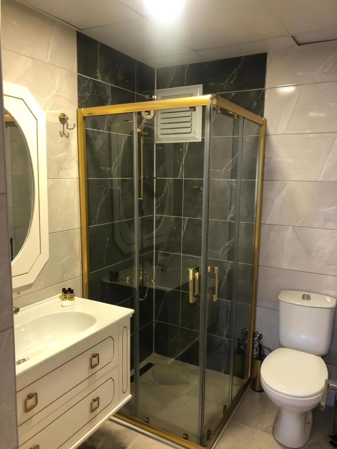 Shower in Rinascente