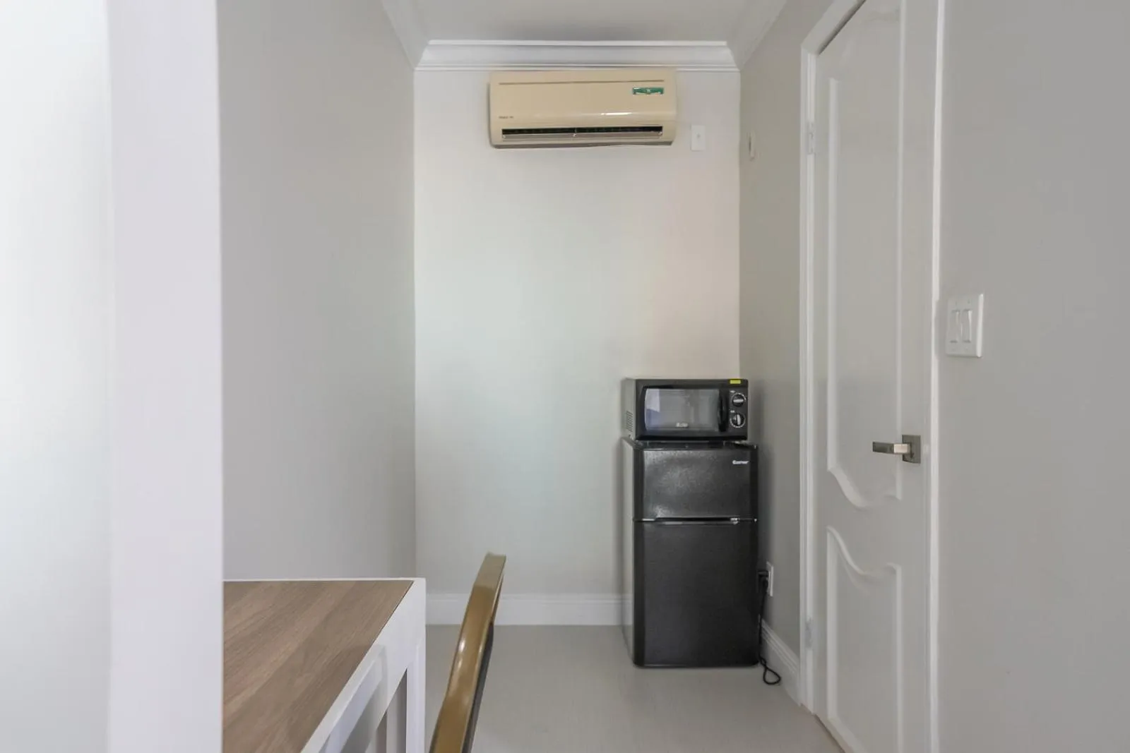 minibar in The Biscayne Hotel