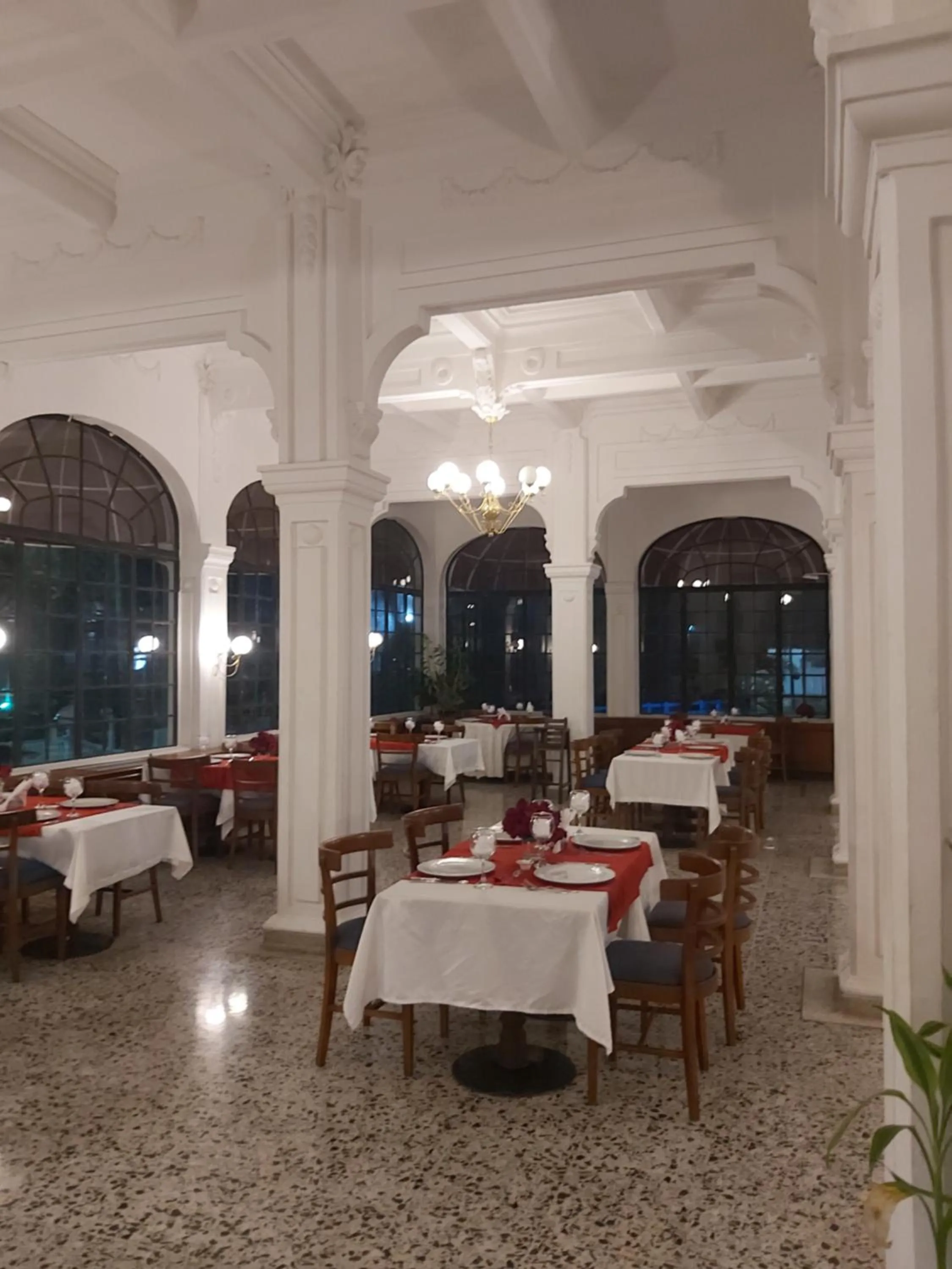 Restaurant/places to eat in Hotel Estación by Destino Pacifico