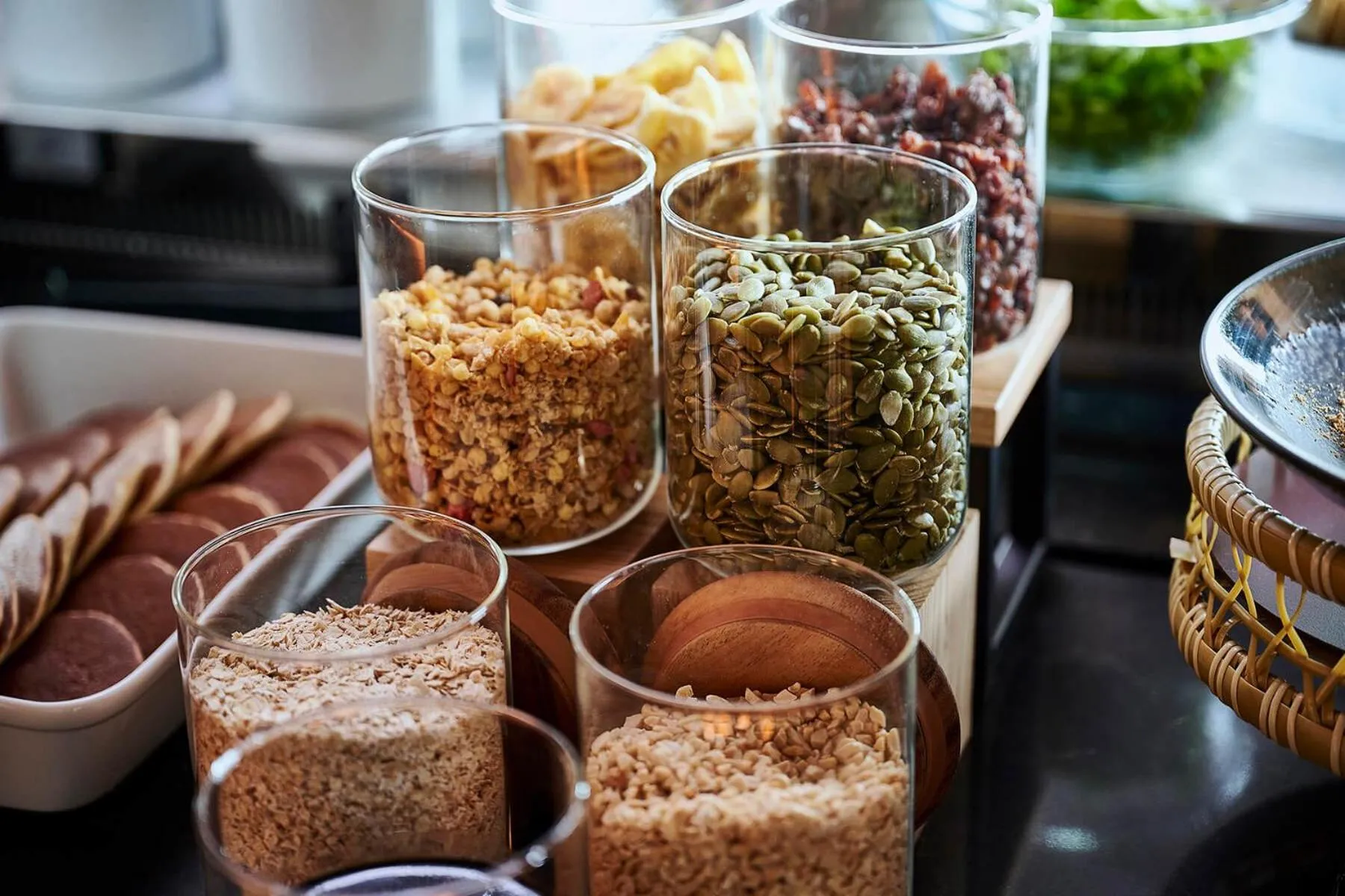 Restaurant/places to eat in Hotel Metropolitan Tokyo Haneda