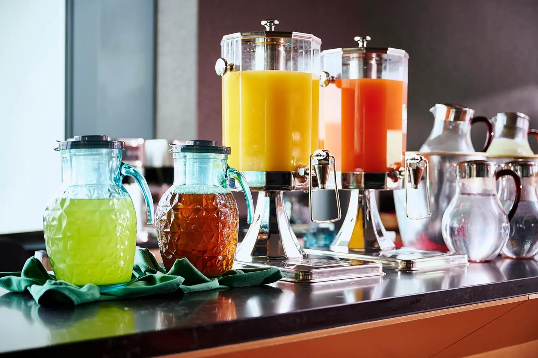 Restaurant/places to eat in Hotel Metropolitan Tokyo Haneda