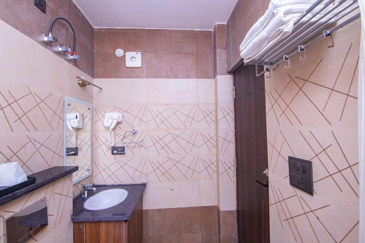 Toilet in Hotel Lords Valley Rishikesh