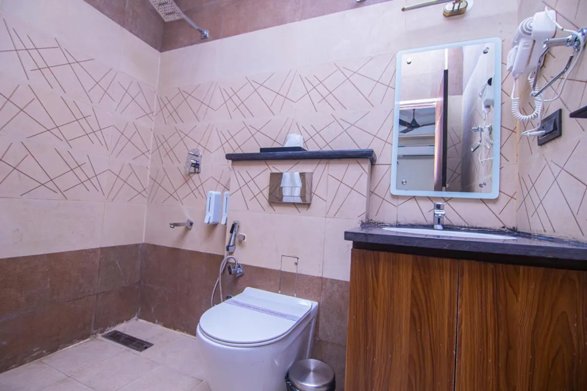Toilet in Hotel Lords Valley Rishikesh