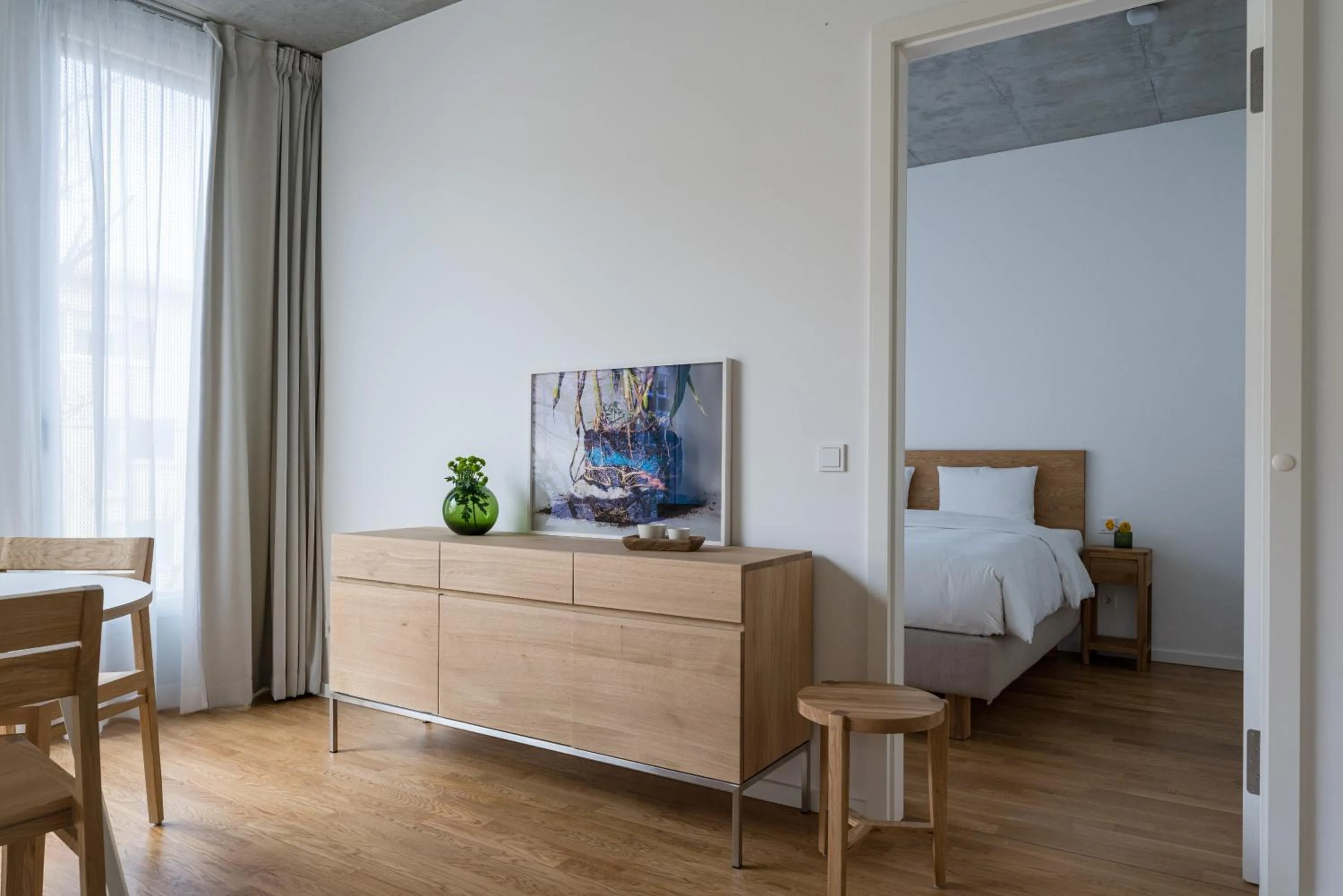 Bed in Carlotta Apartments