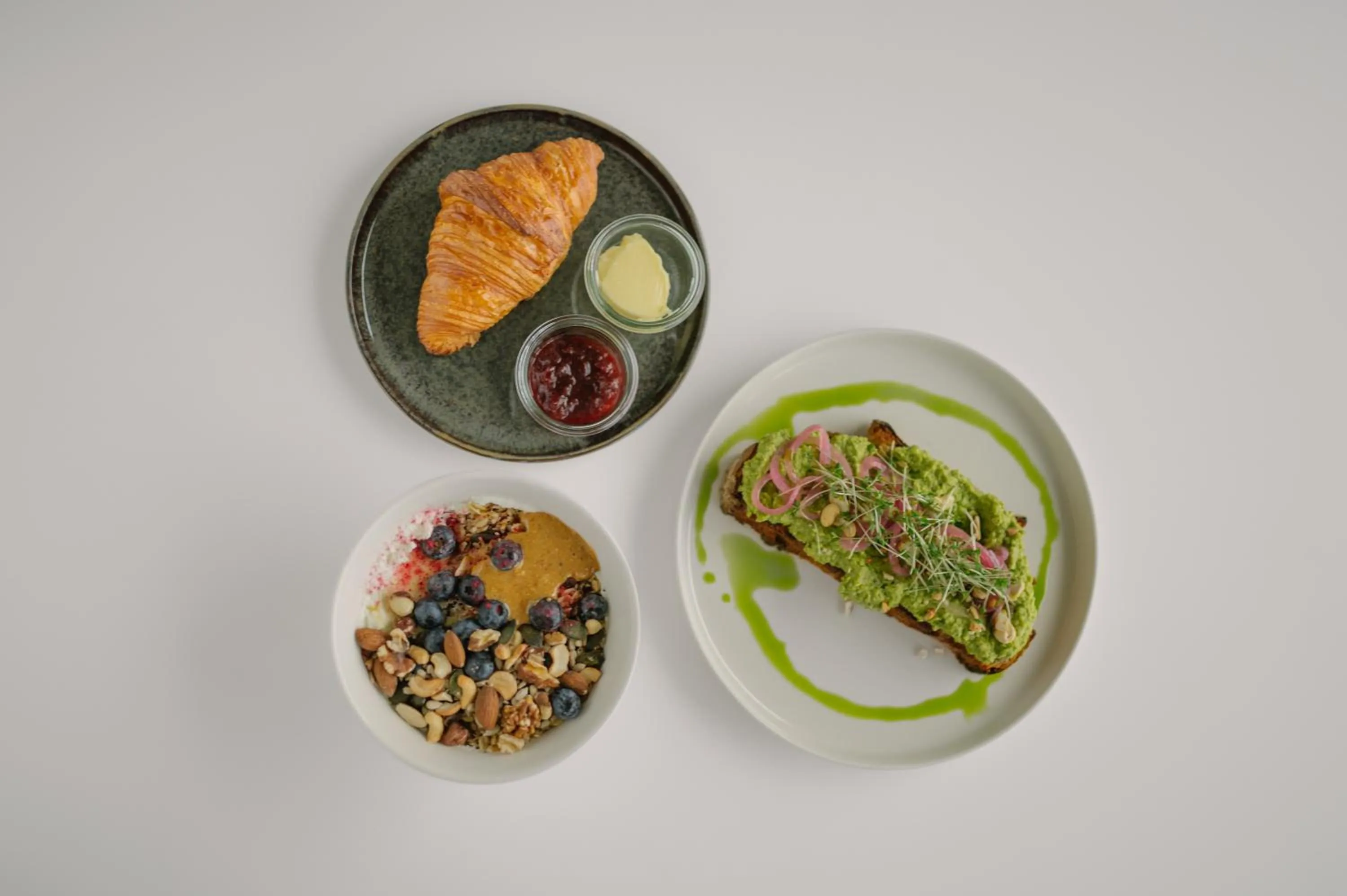 Restaurant/places to eat in Carlotta Apartments