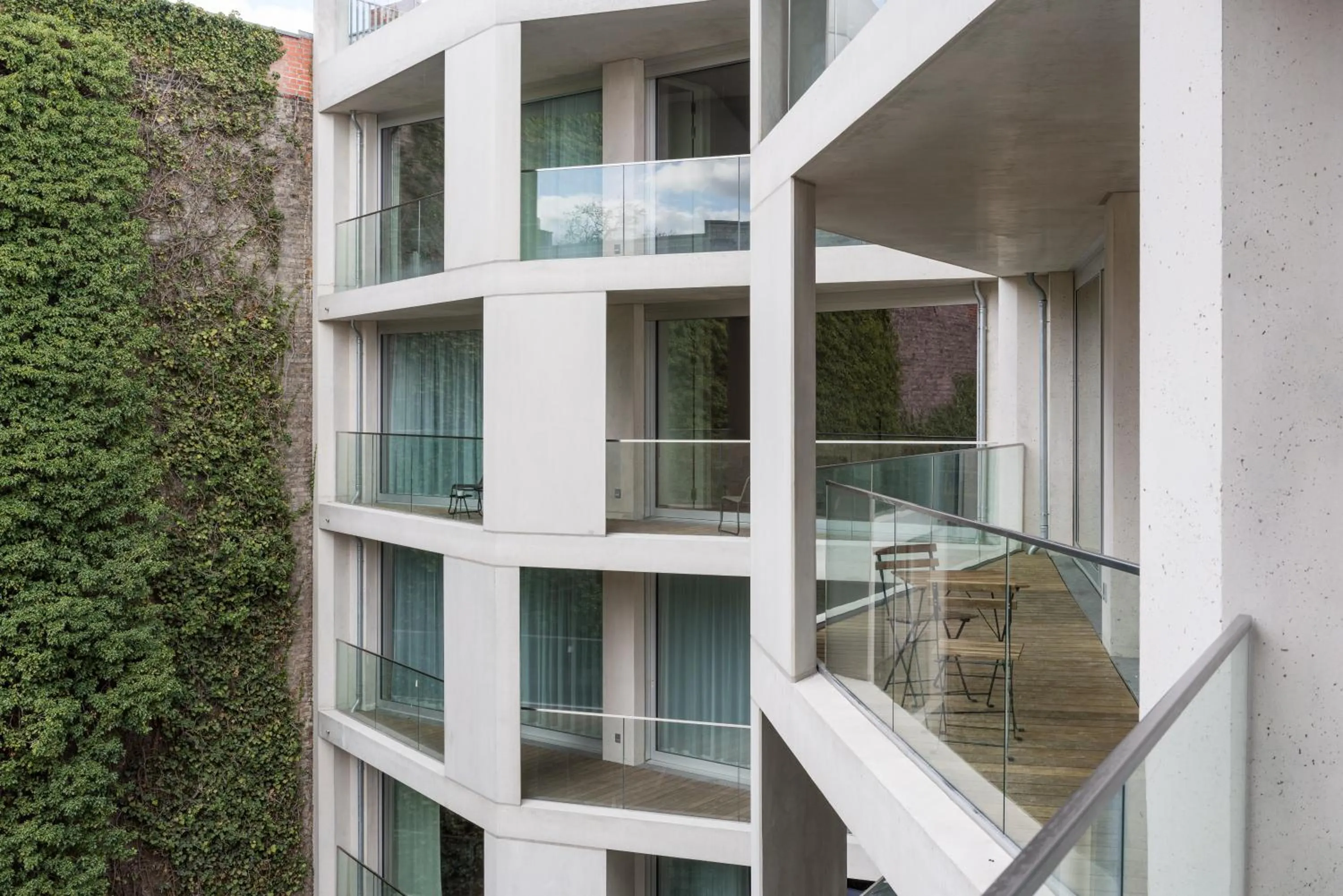 Patio in Carlotta Apartments