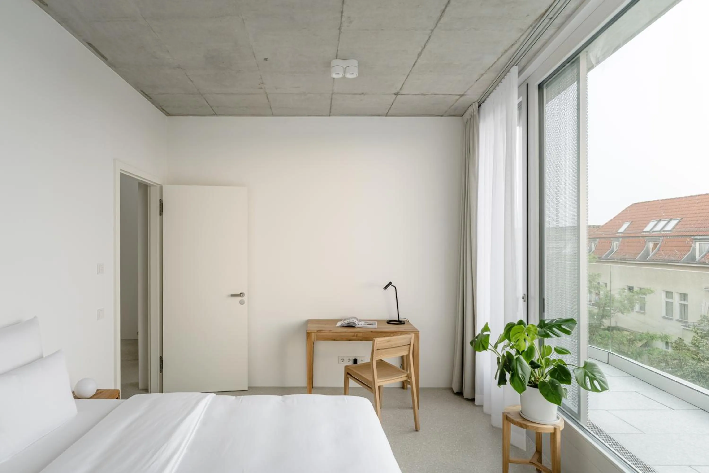 Bed in Carlotta Apartments