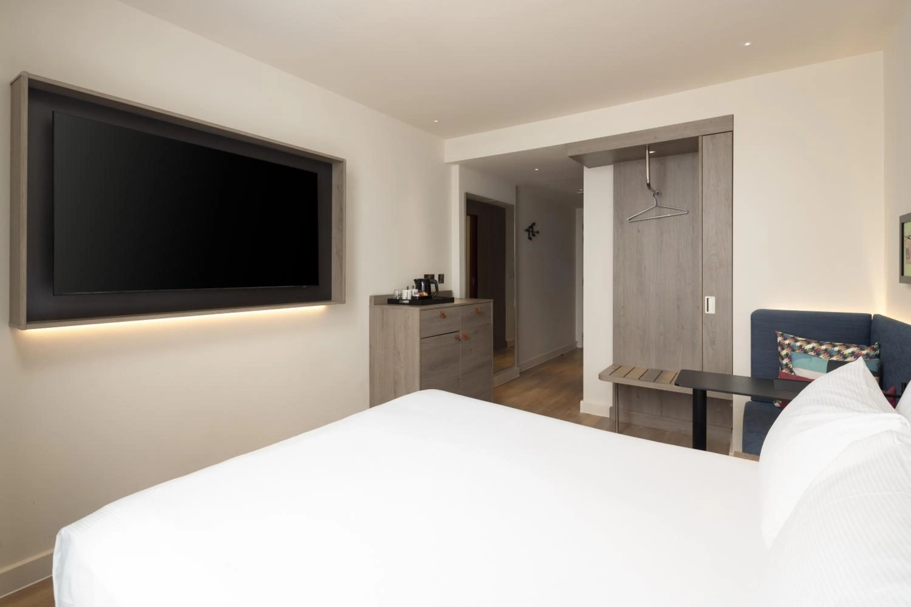 Bed in Hampton By Hilton London City