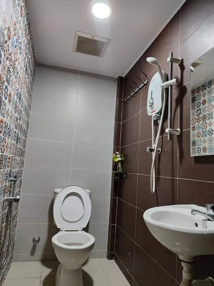 Toilet in Suite Us Guesthouse Kubang Kerian