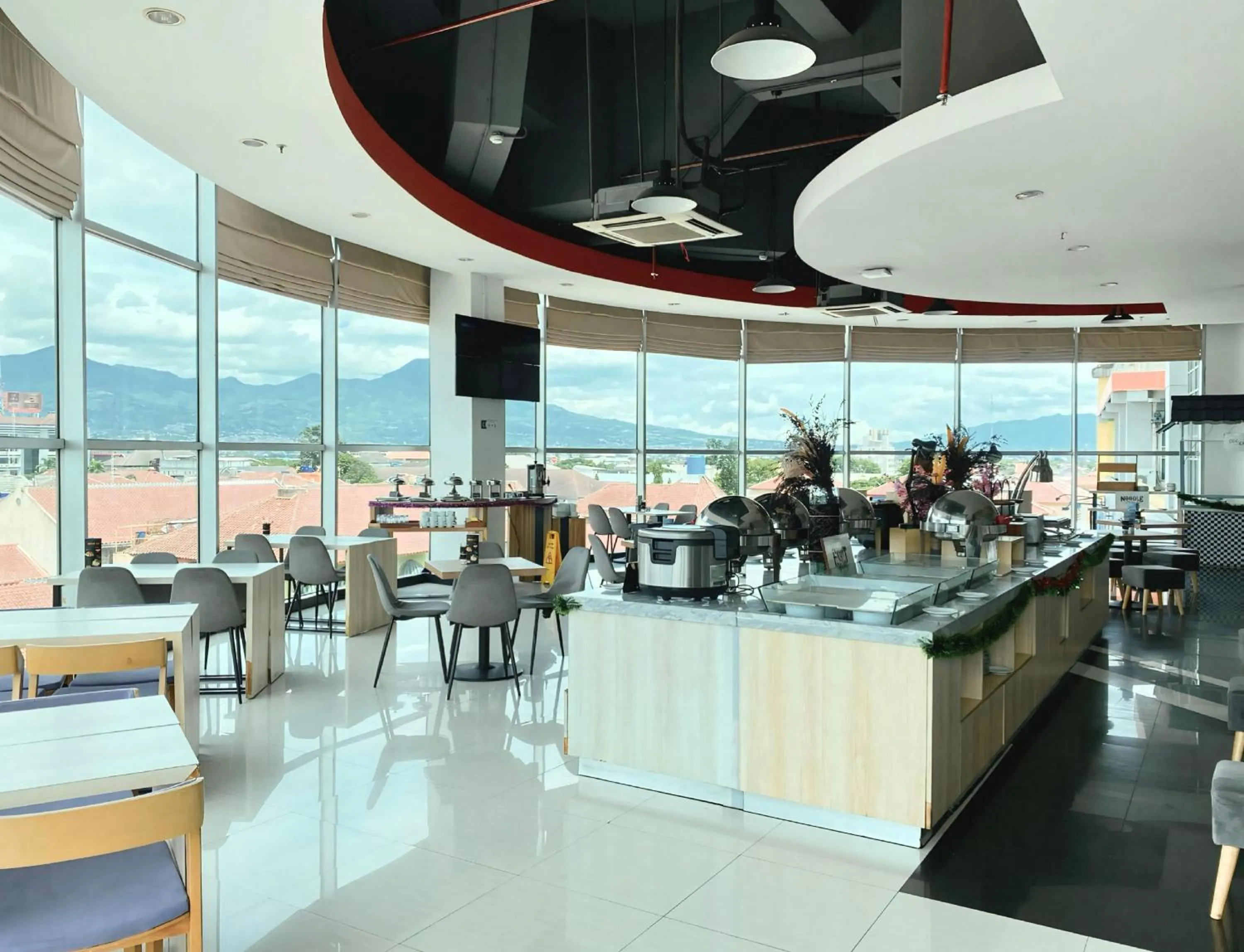 Restaurant/places to eat in Luminor Hotel Metro Indah Bandung - Free Breakfast - Free Exclusive Gym - Free Aesthetic Afternoon Tea or Coffee