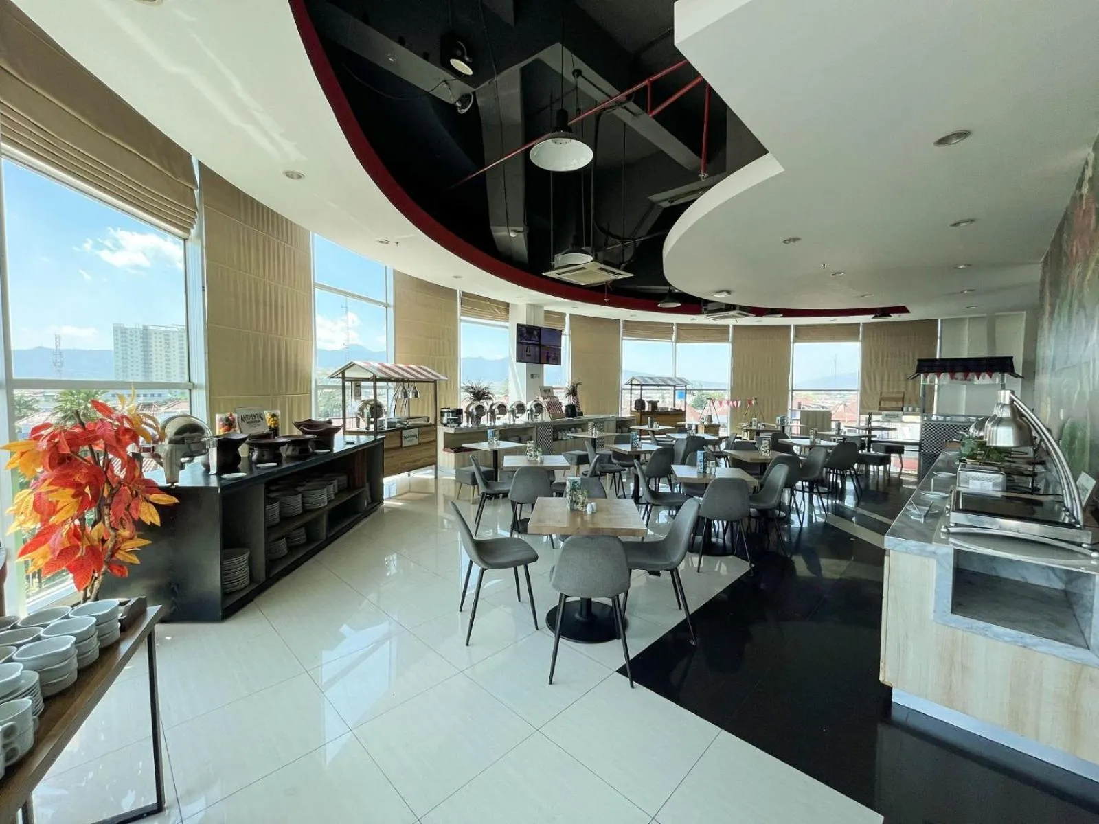 Restaurant/places to eat in Luminor Hotel Metro Indah Bandung - Free Breakfast - Free Exclusive Gym - Free Aesthetic Afternoon Tea or Coffee