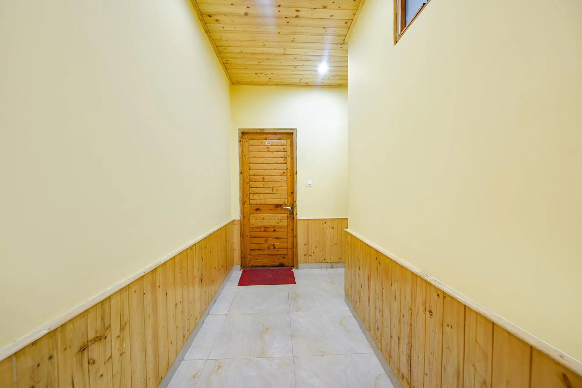 Lobby or reception in FabHotel Anant Meadows