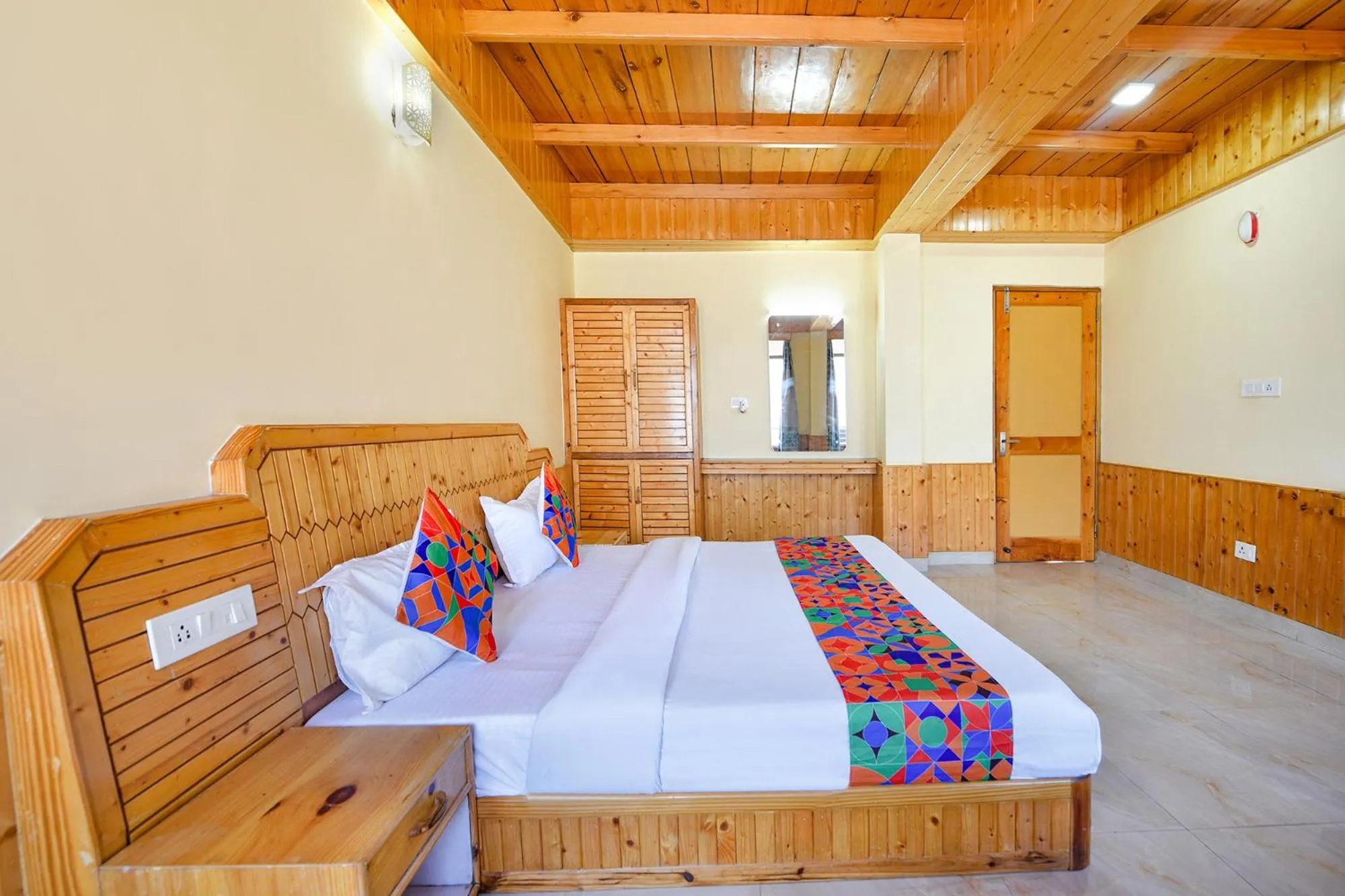 Bed in FabHotel Anant Meadows