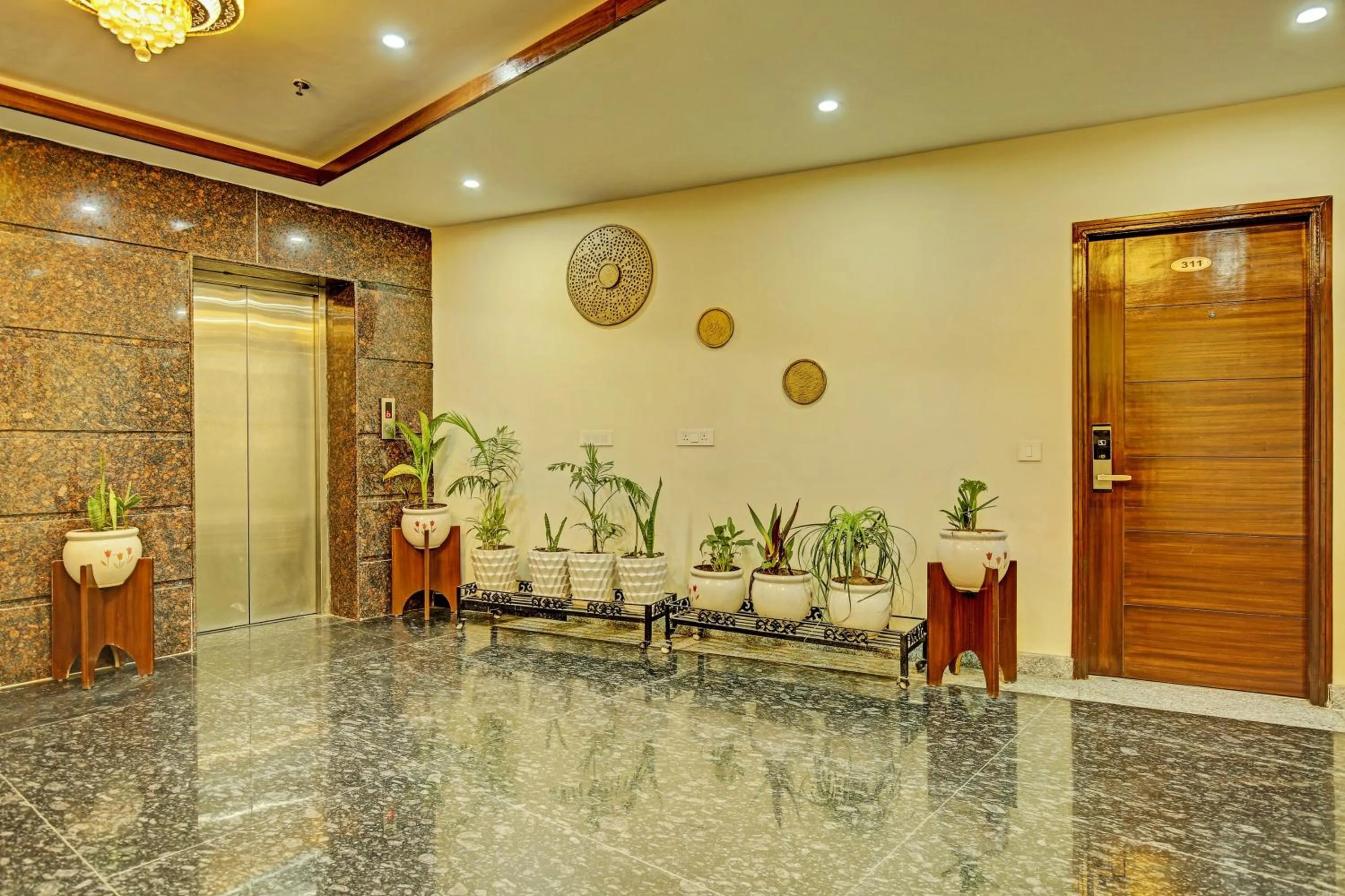 Lobby or reception in Super Townhouse Eastern View Formerly Vihaan Residency