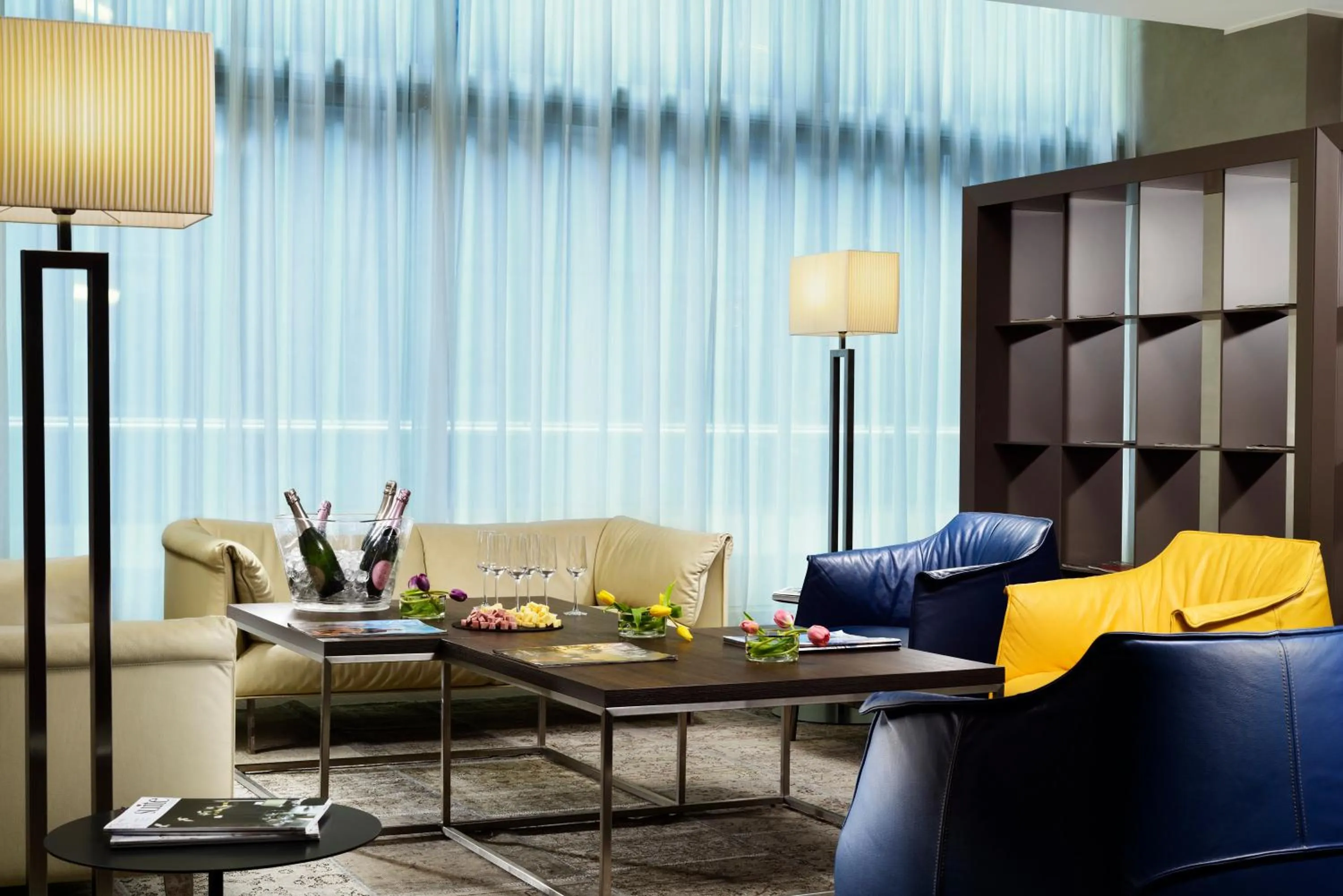 Lounge or bar in UNA Hotels San Vitale Bologna