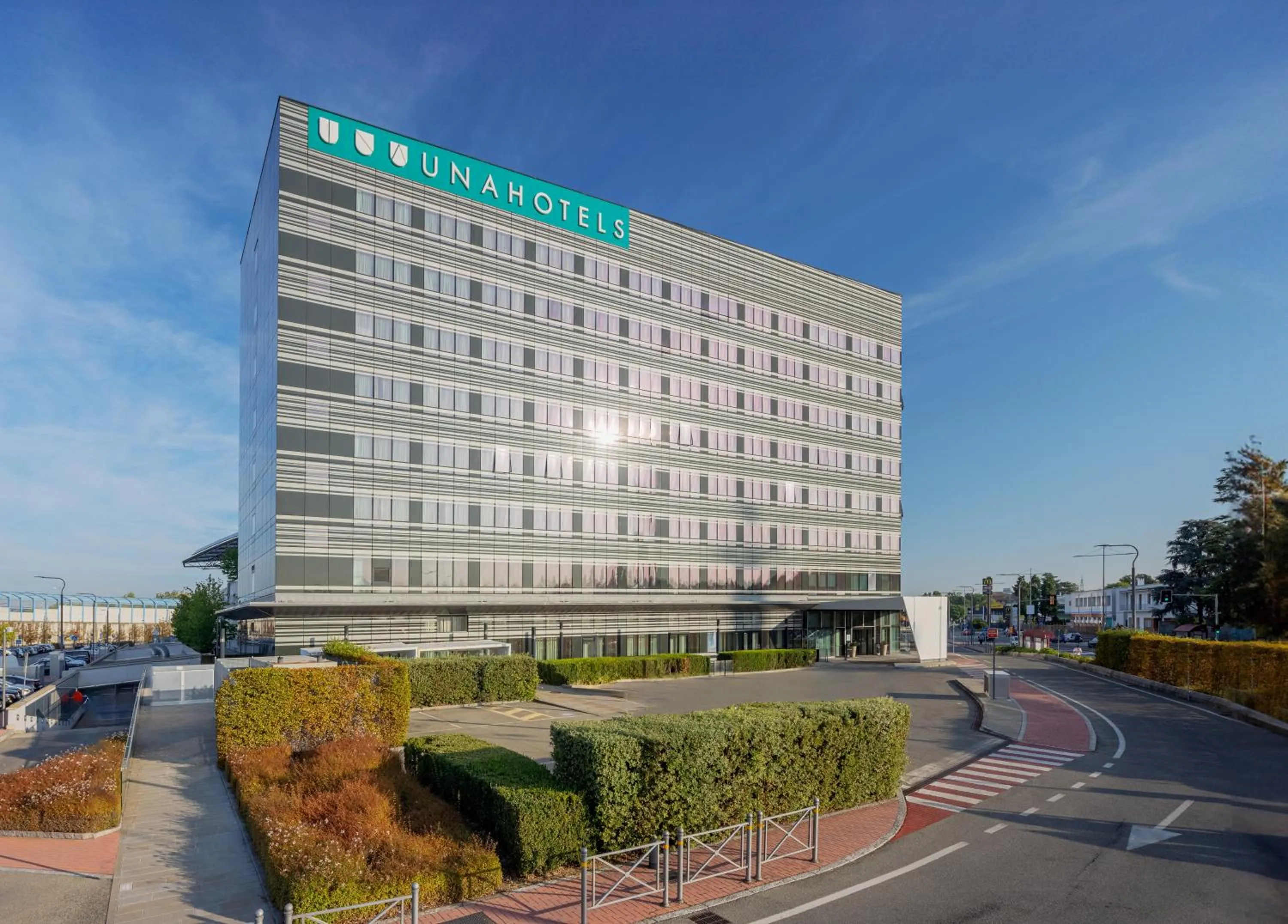 Facade/entrance in UNA Hotels San Vitale Bologna
