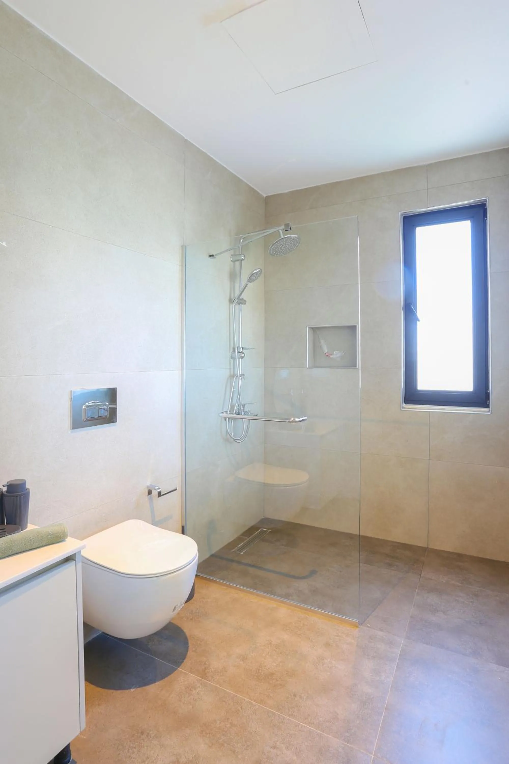 Shower in Kaktus Suites