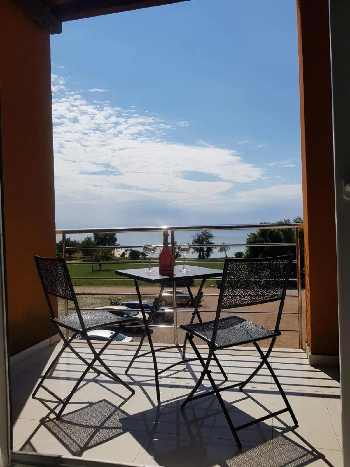 Apartments Fontana Zambratija