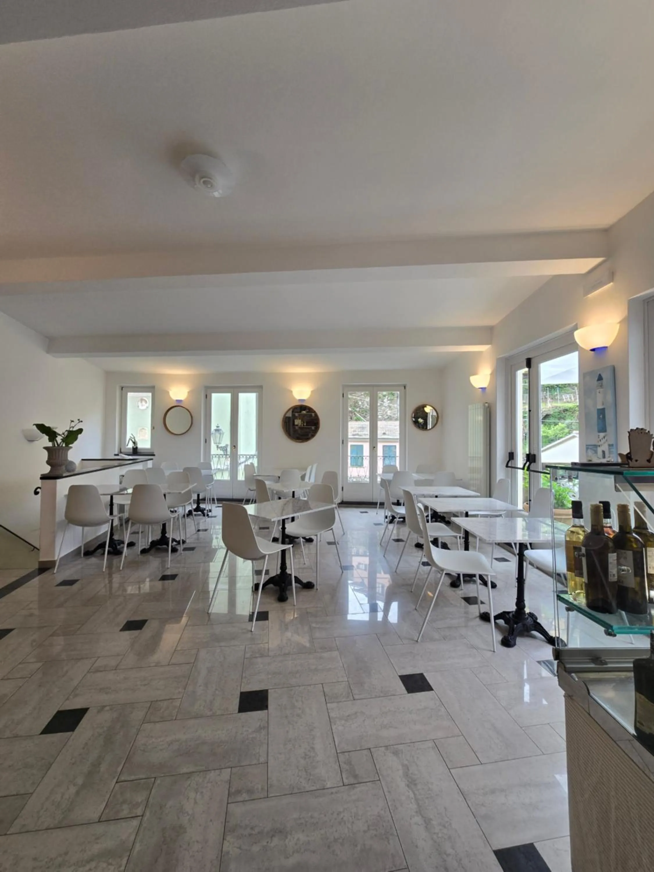 Restaurant/places to eat in Pensione Sorriso