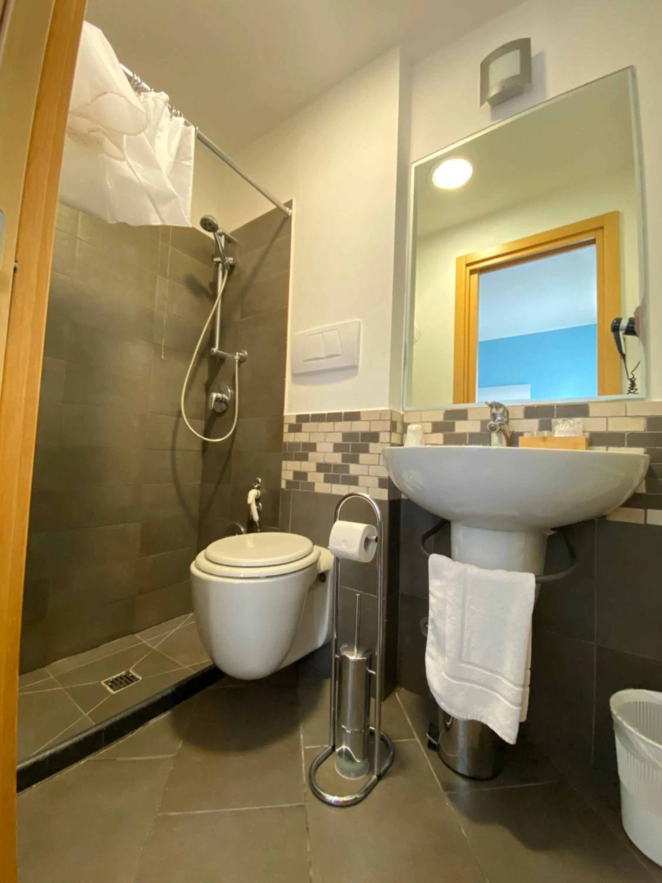 Bathroom in Pensione Sorriso