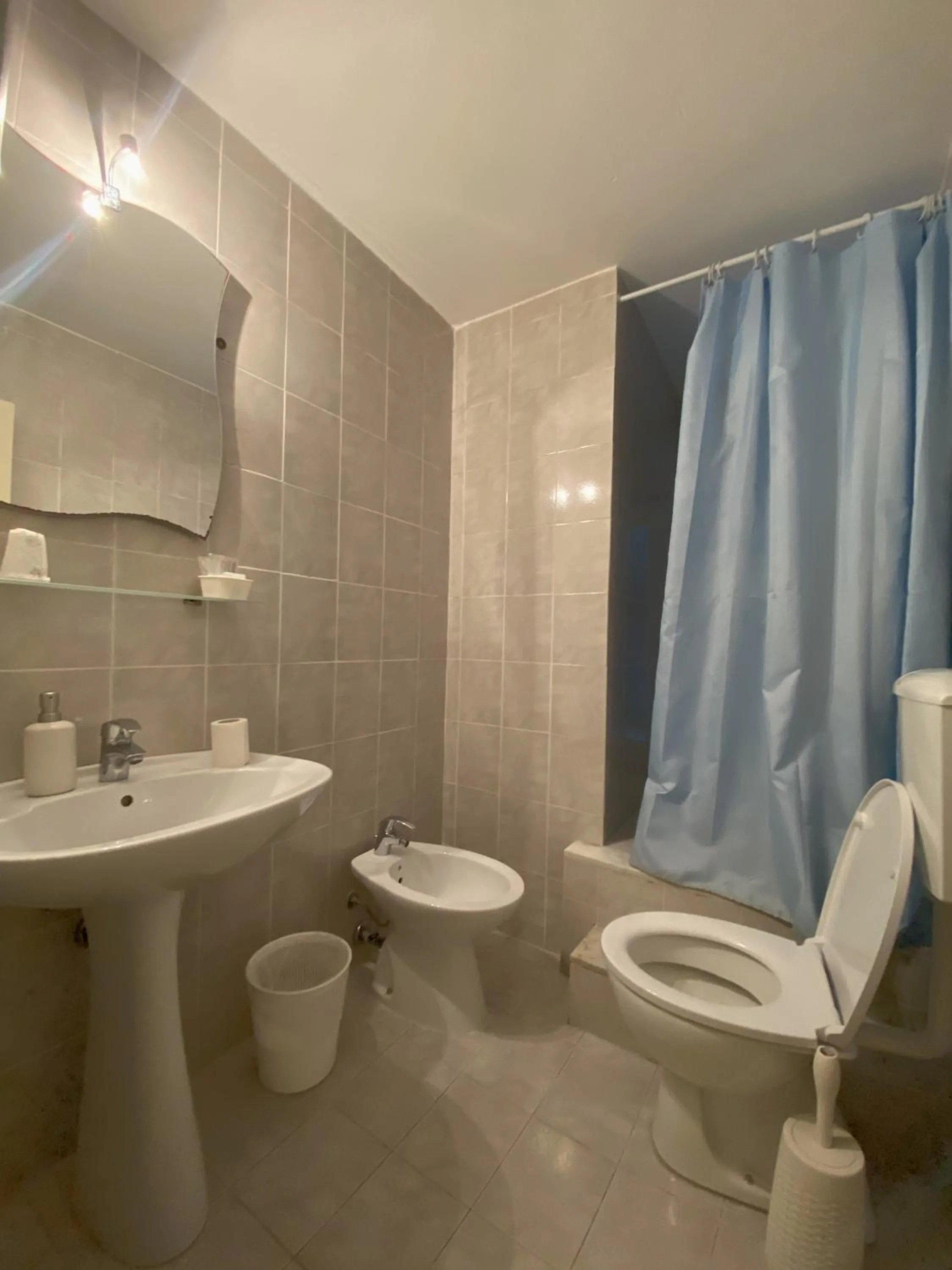 Shower in Pensione Sorriso