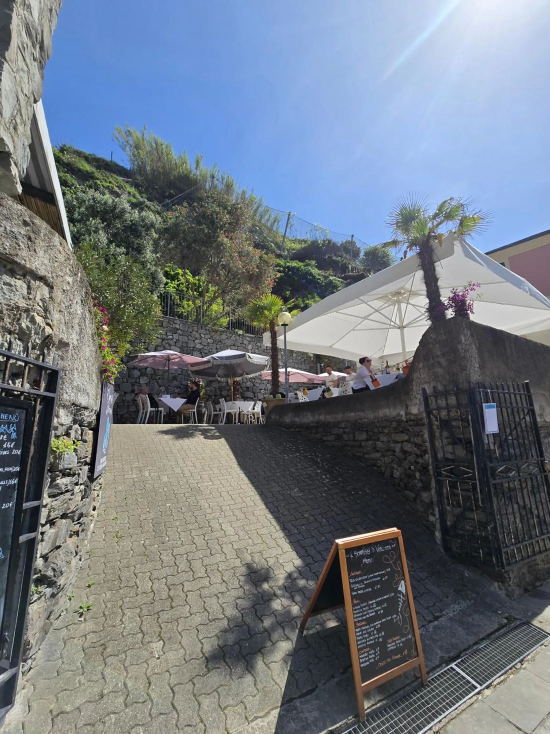 Restaurant/places to eat in Pensione Sorriso