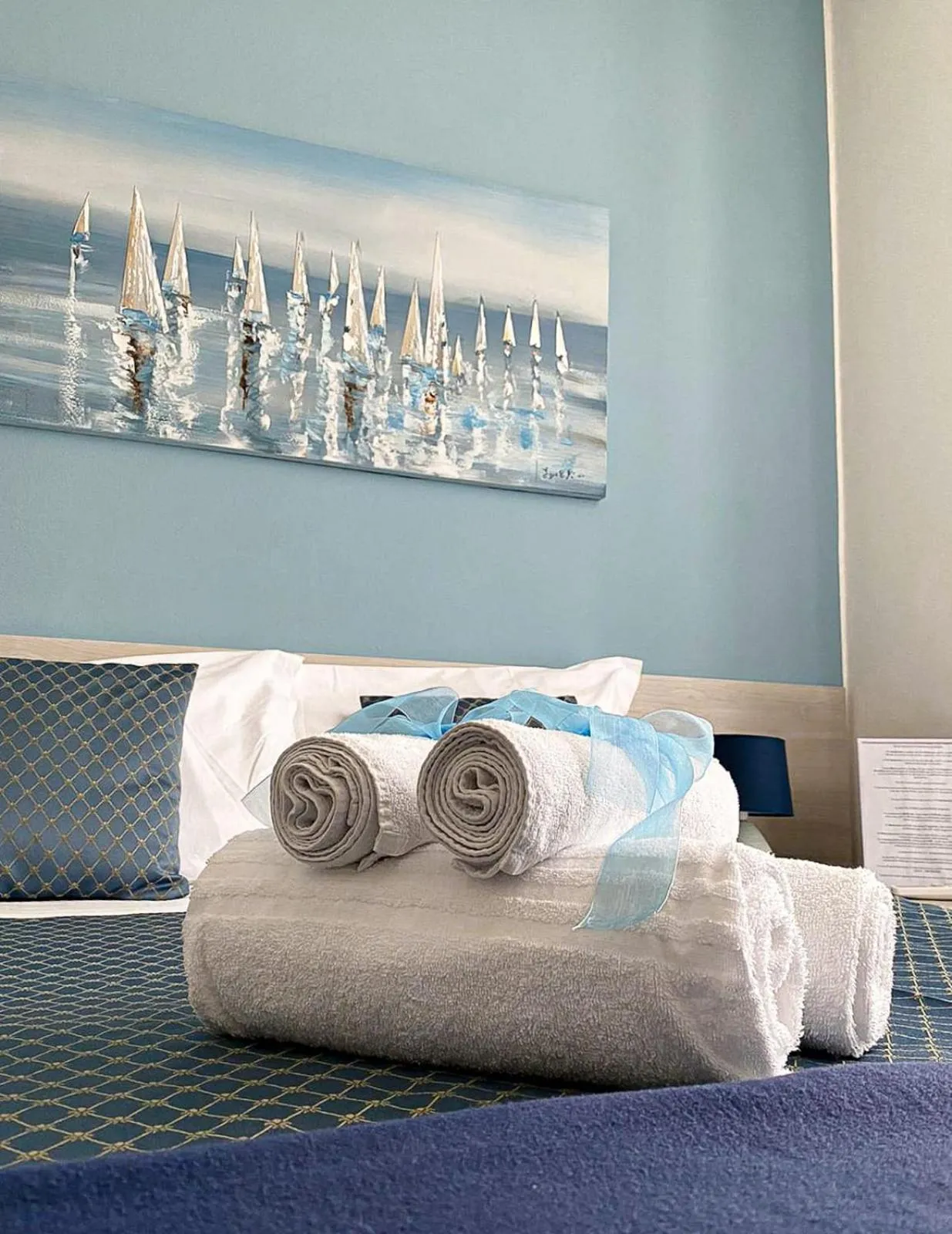 towels, Bed in Pensione Sorriso