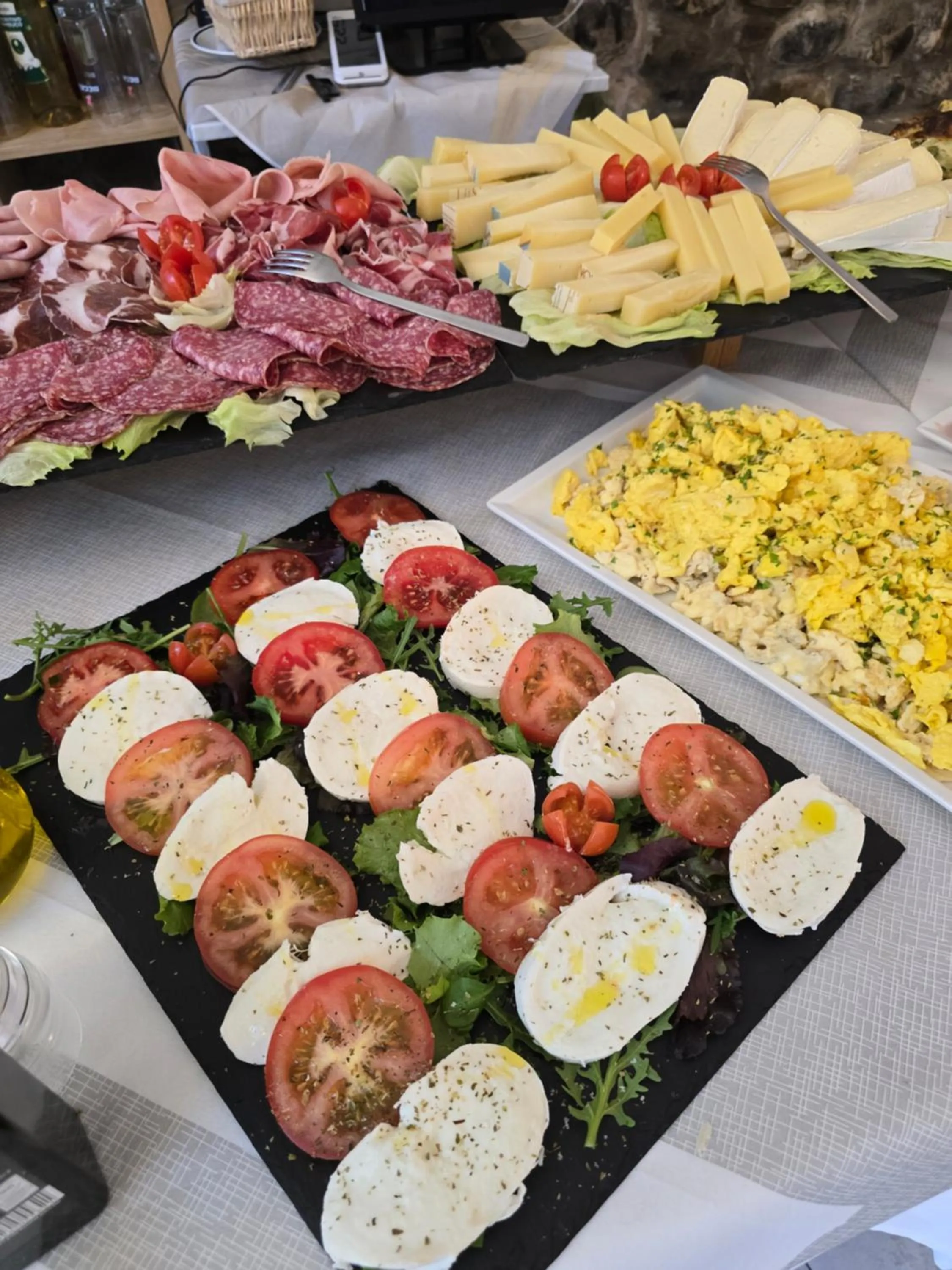 Food and drinks in Pensione Sorriso