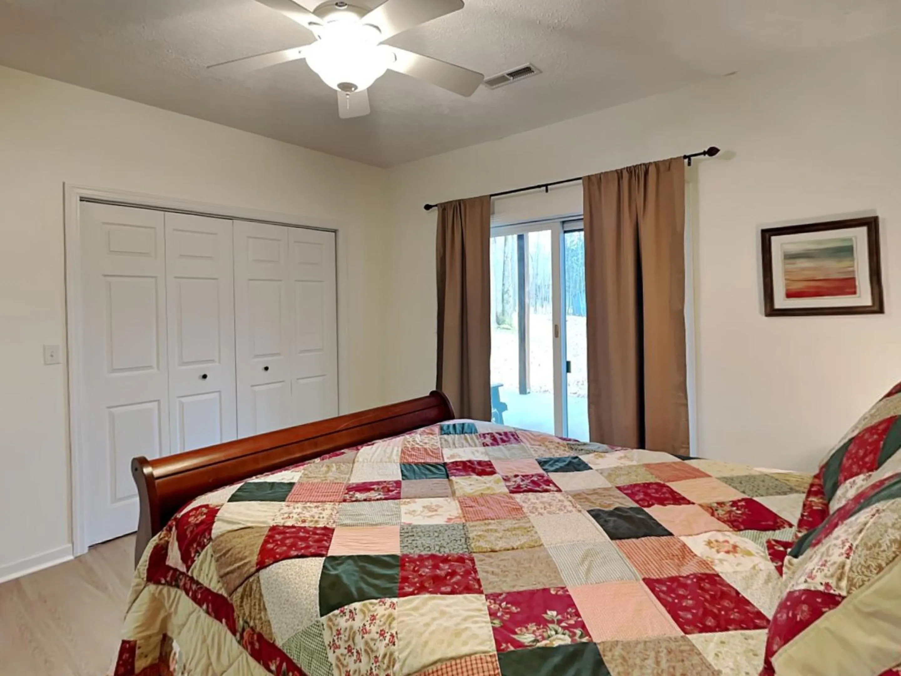 Bed in Butterfly Retreat