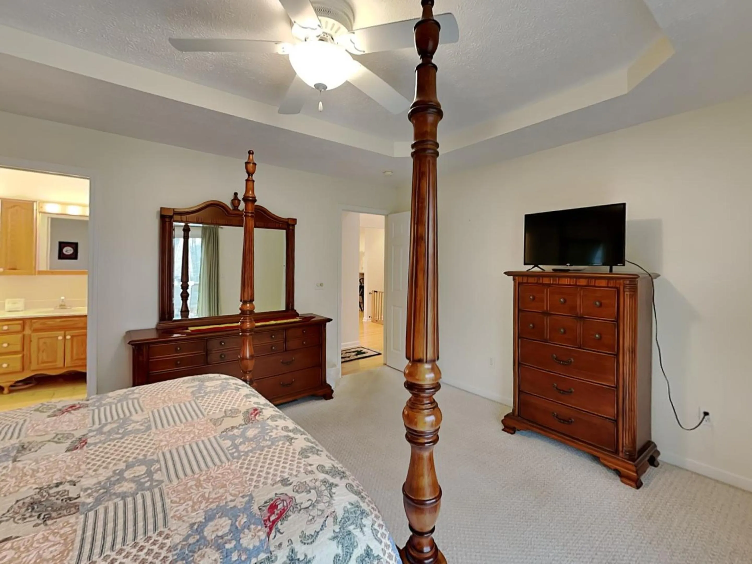 Bed in Butterfly Retreat