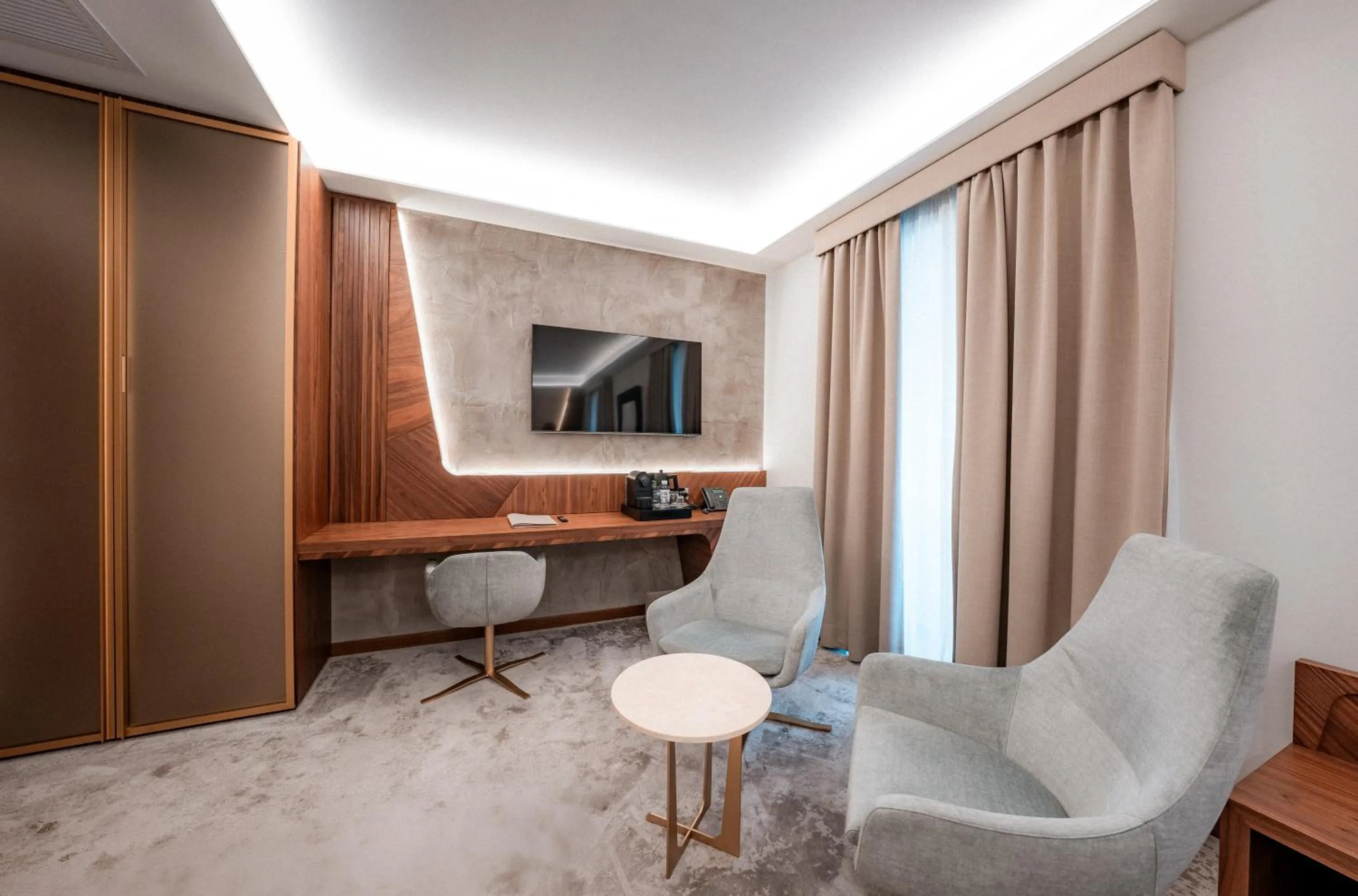 TV and multimedia in Hotel Via Veneto