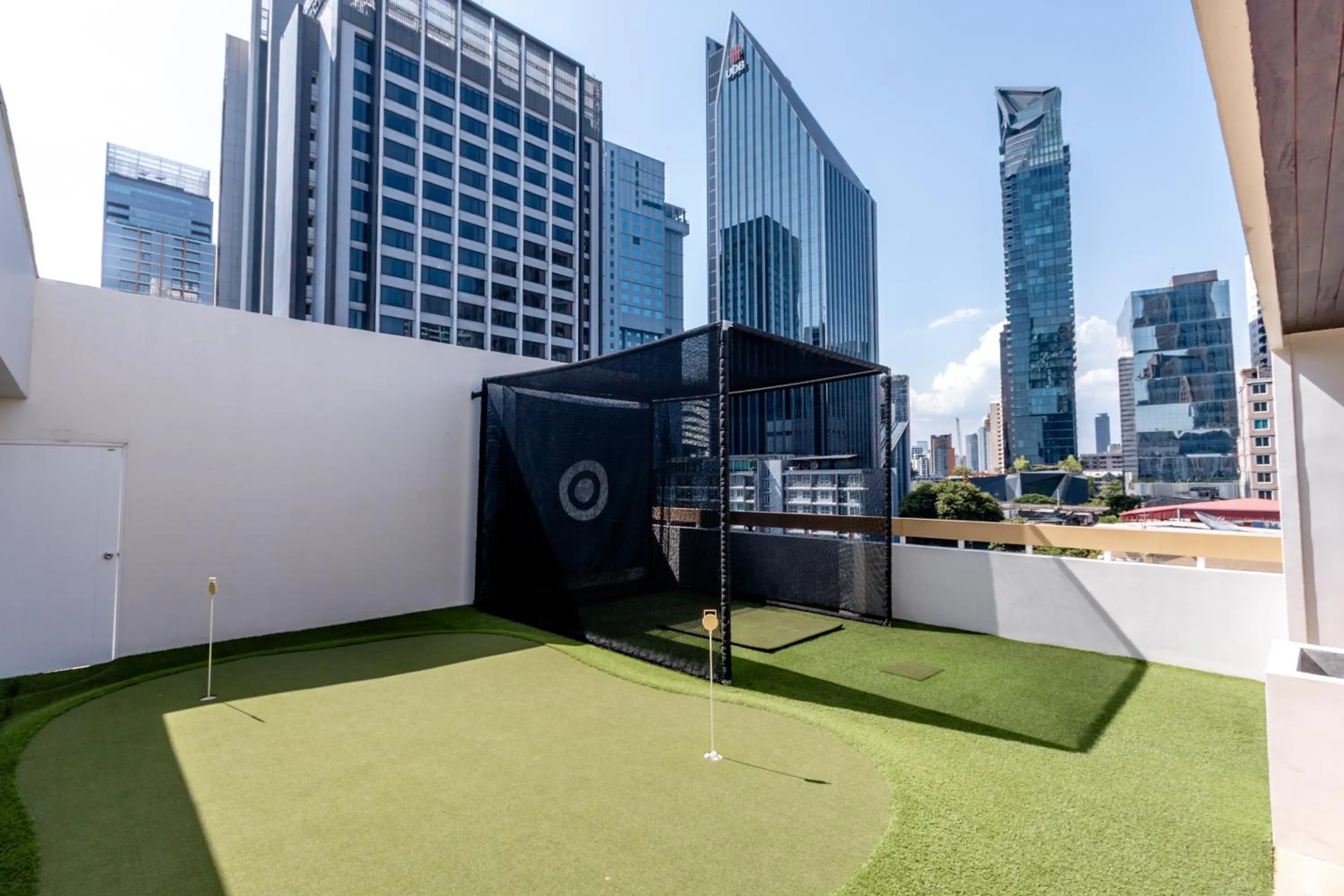 Minigolf in LiveZen Bangkok Sukhumvit