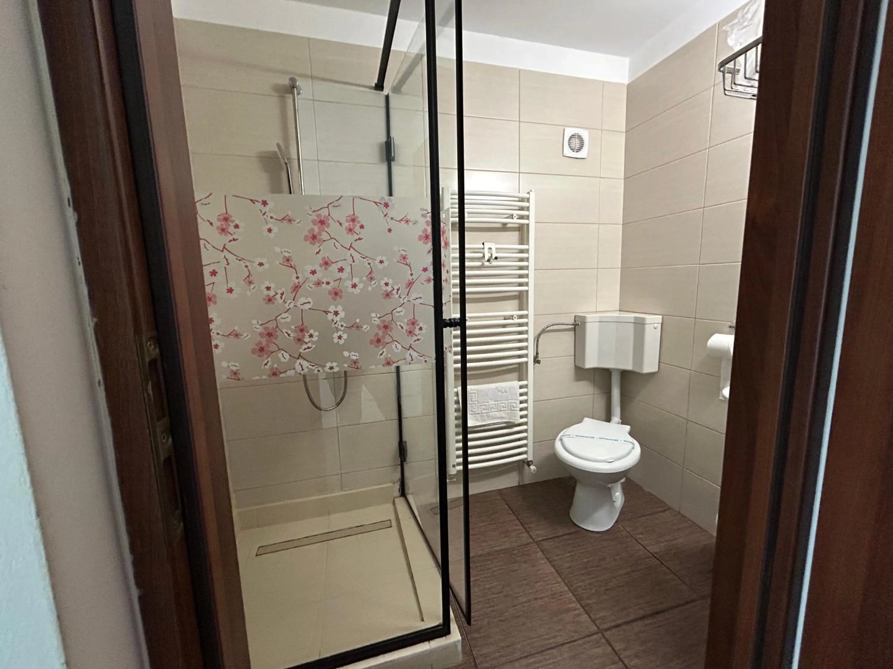 Shower in Vila Alma