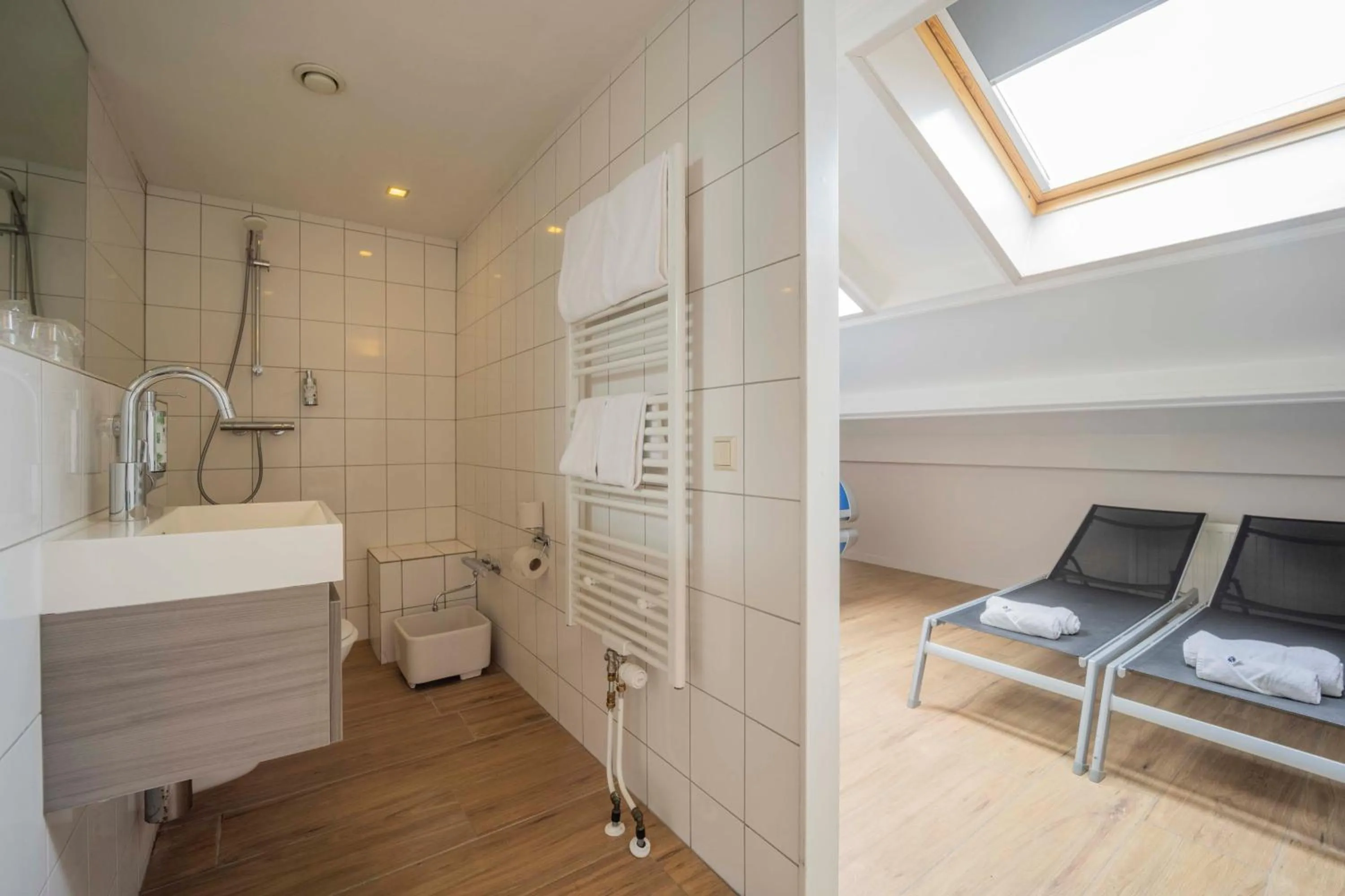 Bathroom in Fletcher Zuiderduin Beachhotel