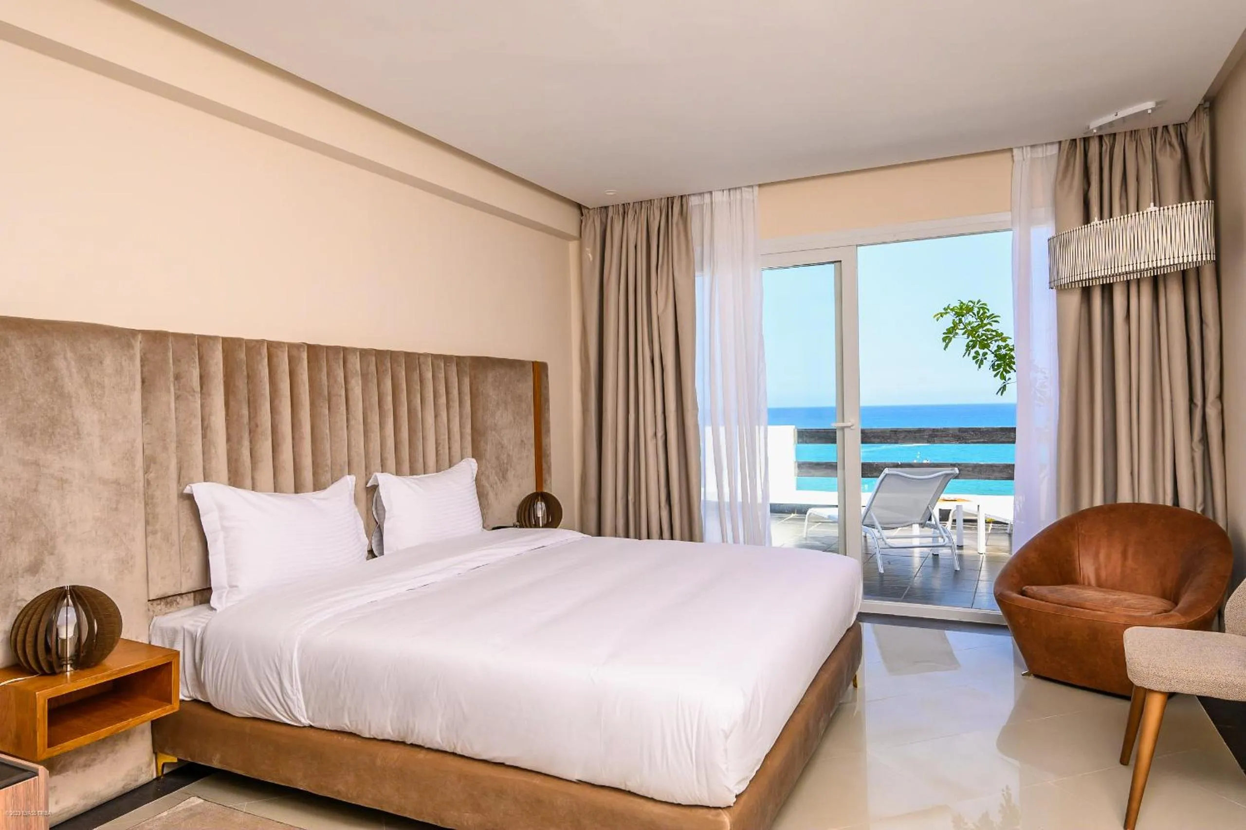 Bedroom, Bed in PLAYA DEL PACHA Suites Hotel